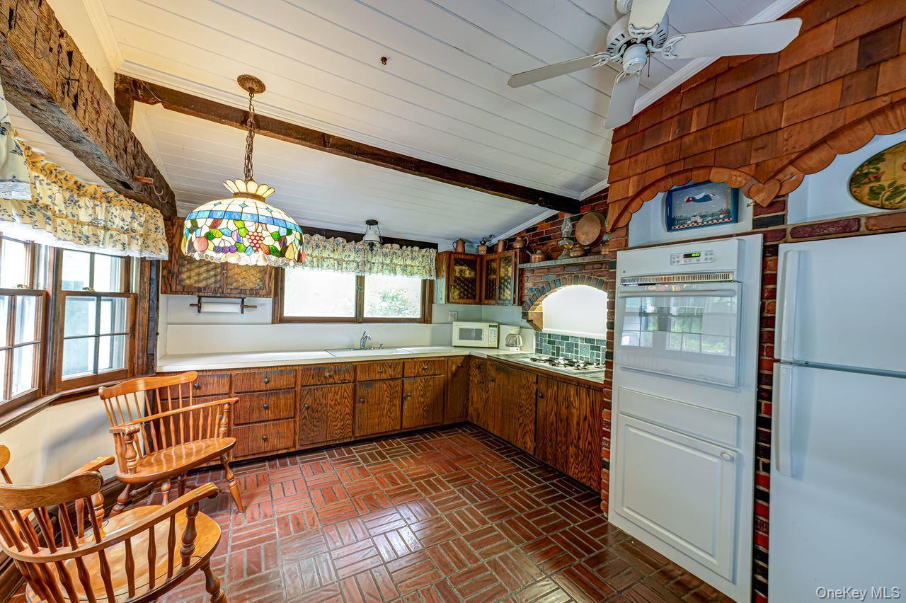 Single Family Overton Pass Suffolk County, NY 11780, MLS-1042098-10
