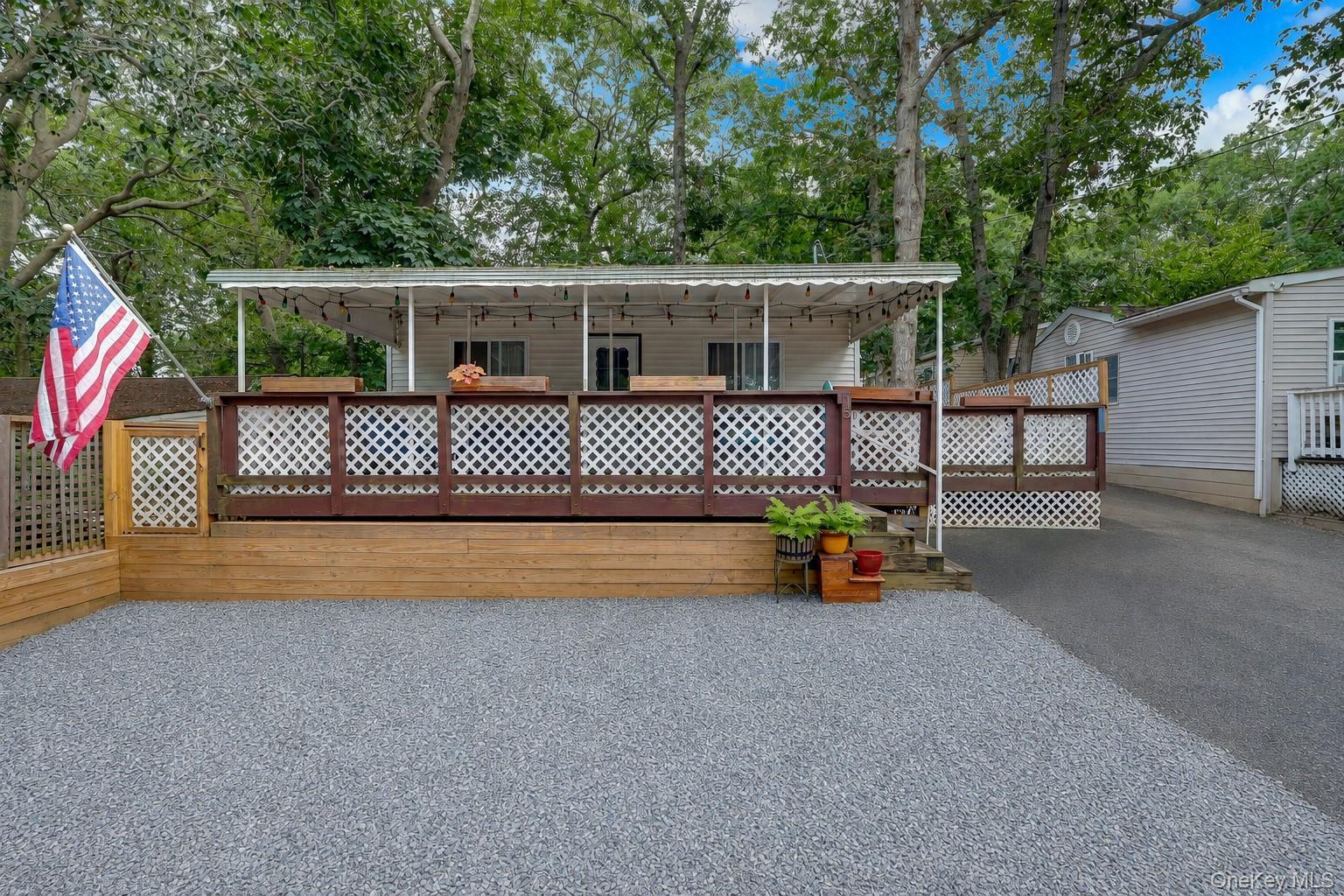 Single Family in Riverhead - Cottage Road Suffolk County, NY 11933