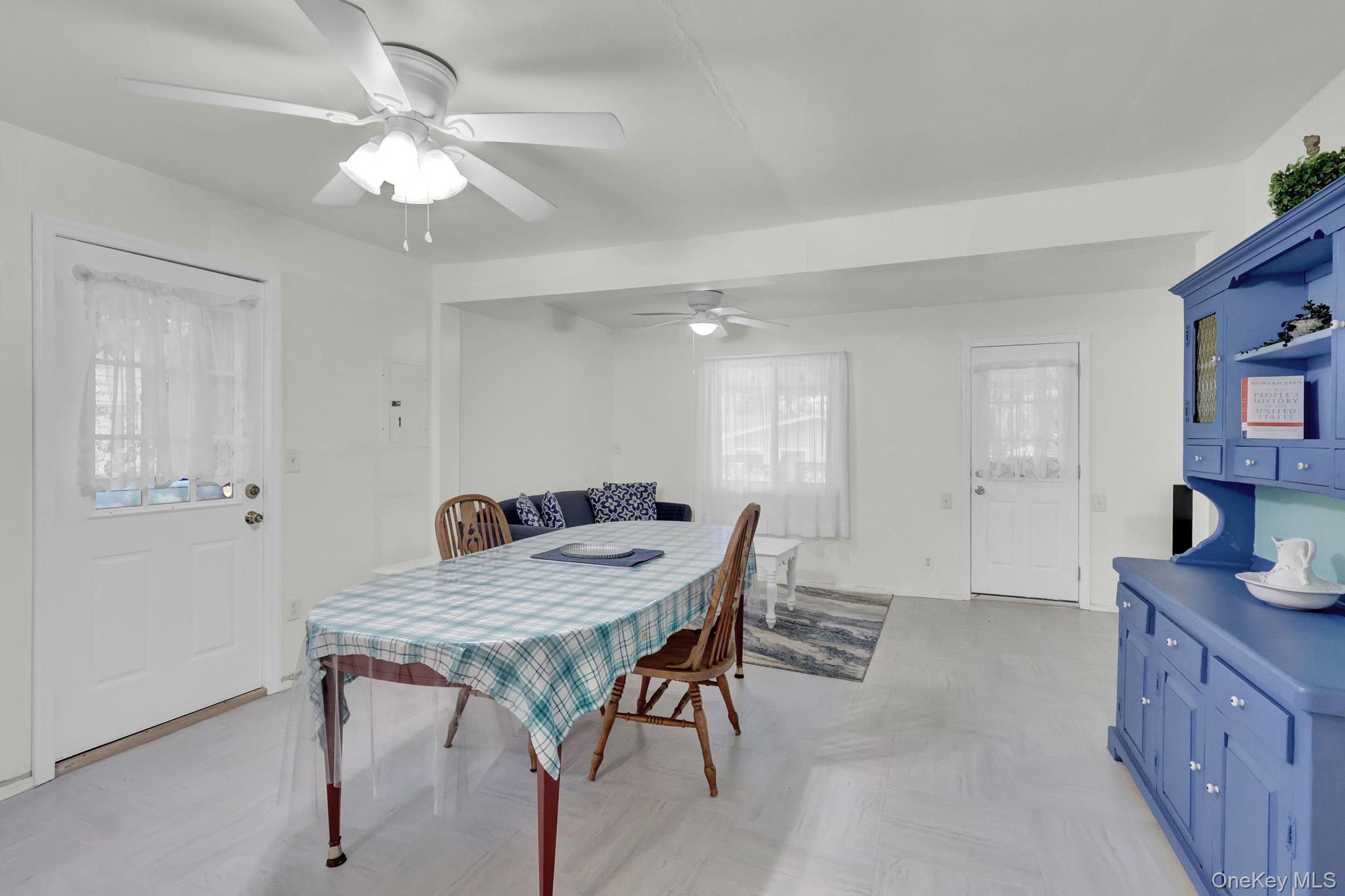 Single Family Cottage Road Suffolk County, NY 11933, MLS-1042120-9