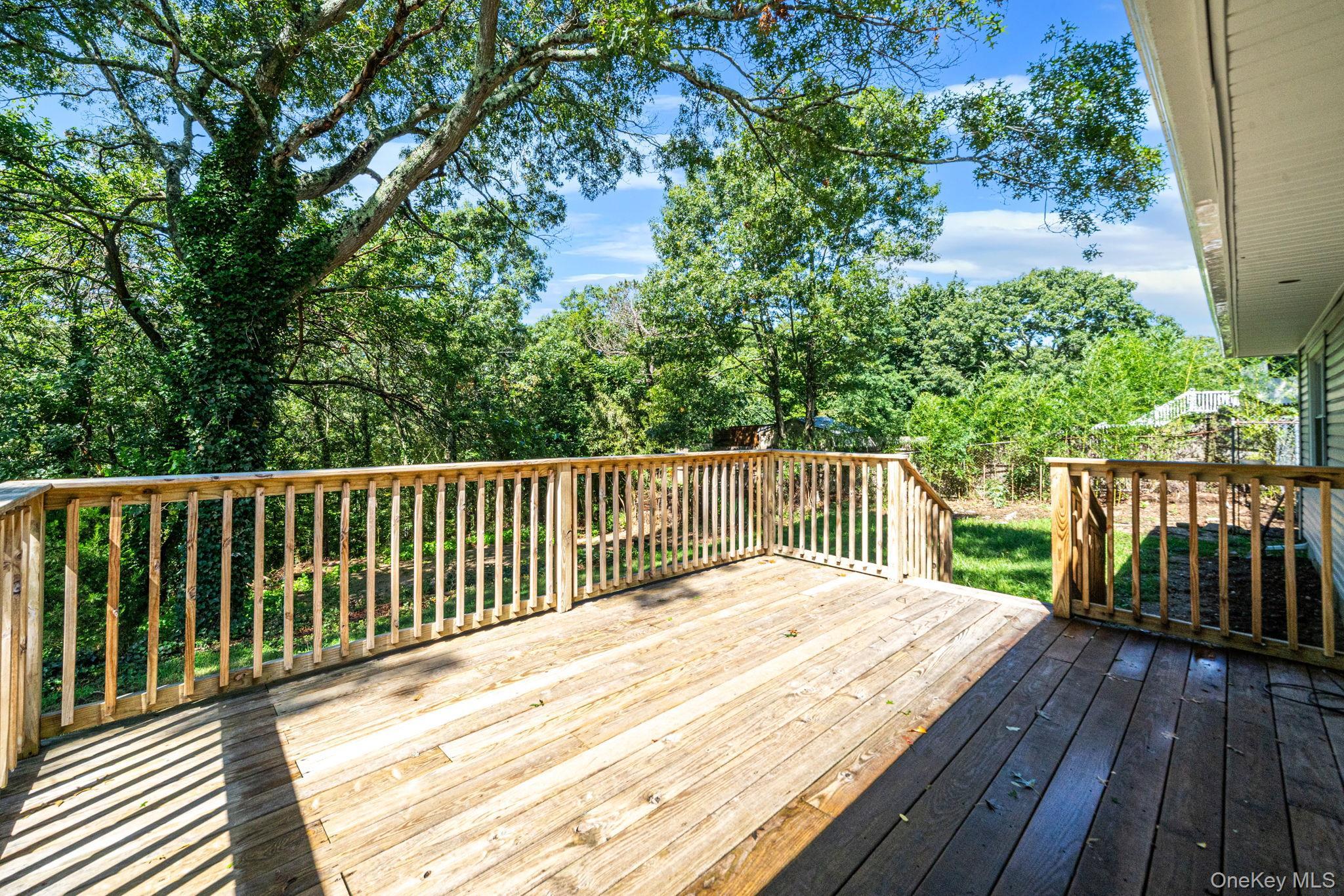 Single Family Decatur Avenue  Suffolk County, NY 11967, MLS-1042139-13