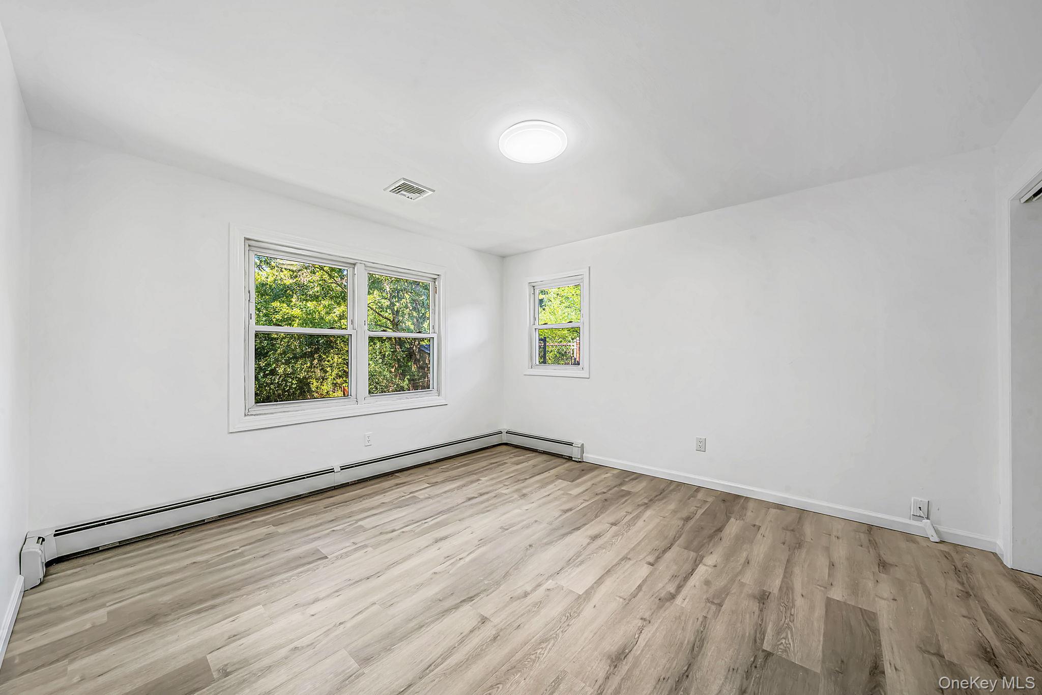 Single Family Decatur Avenue  Suffolk County, NY 11967, MLS-1042139-16