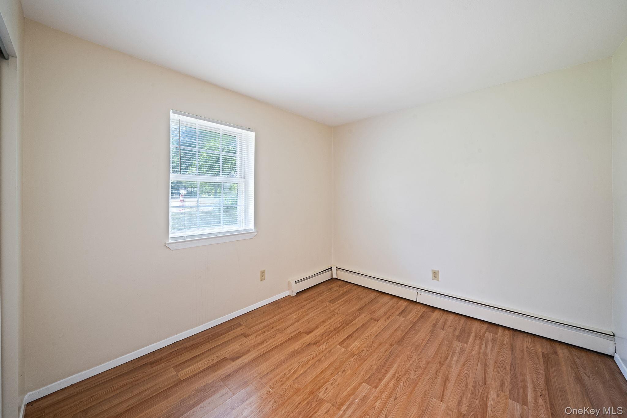 Single Family Norfleet Lane Suffolk County, NY 11727, MLS-1042162-13