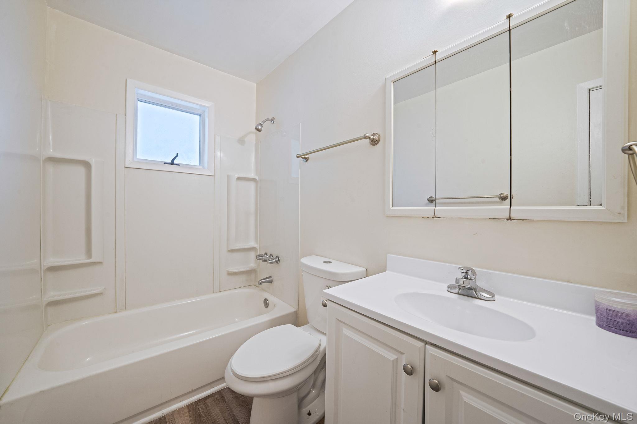 Single Family Norfleet Lane Suffolk County, NY 11727, MLS-1042162-15