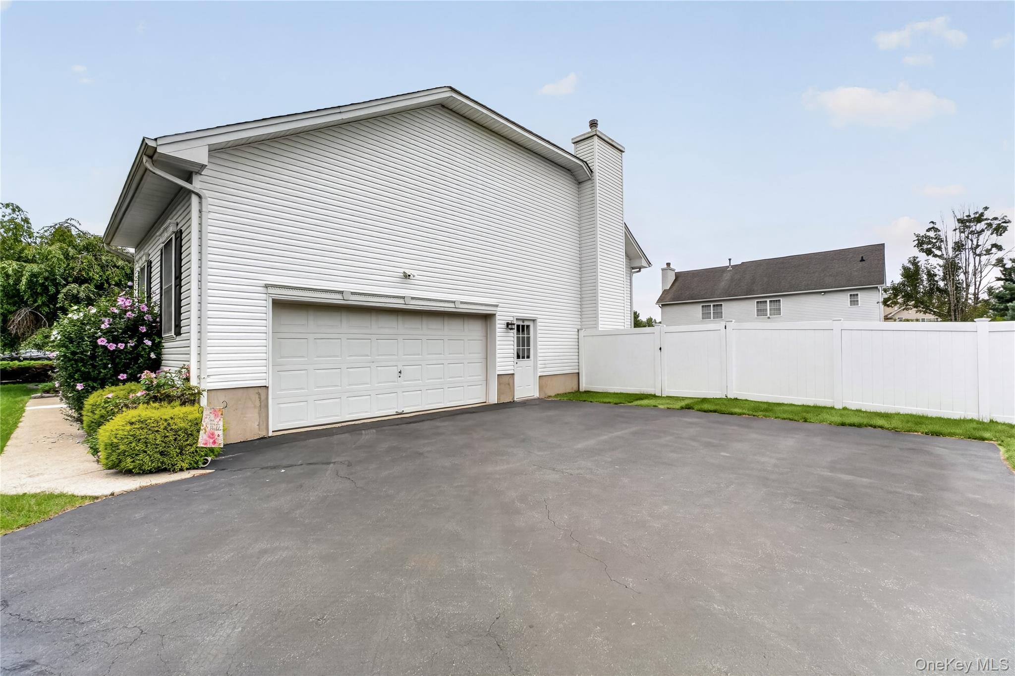 Single Family Constitution Way Orange County, NY 12553, MLS-1042179-4