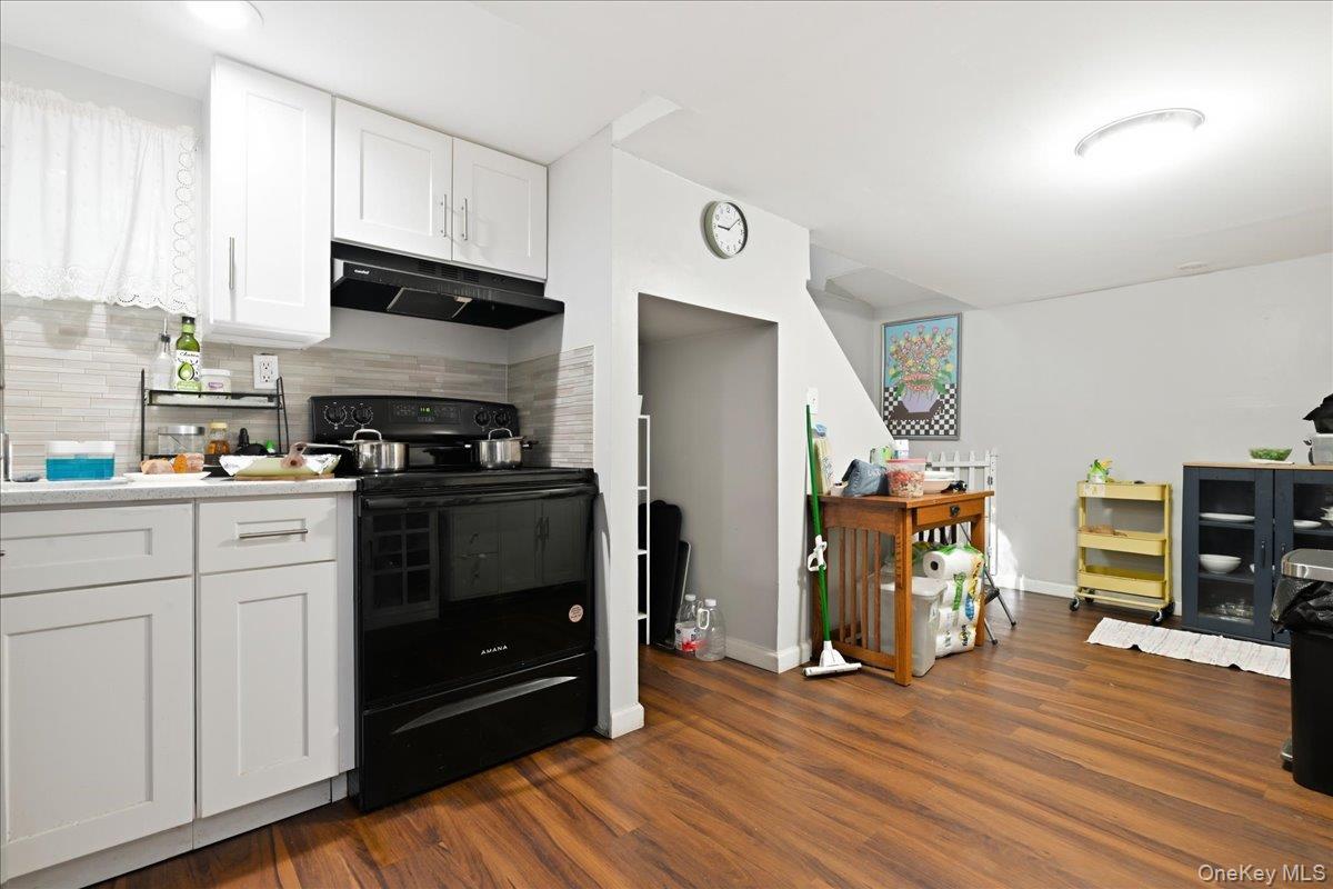 Single Family Bay Shore Avenue  Suffolk County, NY 11706, MLS-1042181-22