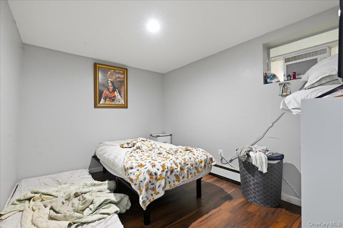 Single Family Bay Shore Avenue  Suffolk County, NY 11706, MLS-1042181-28