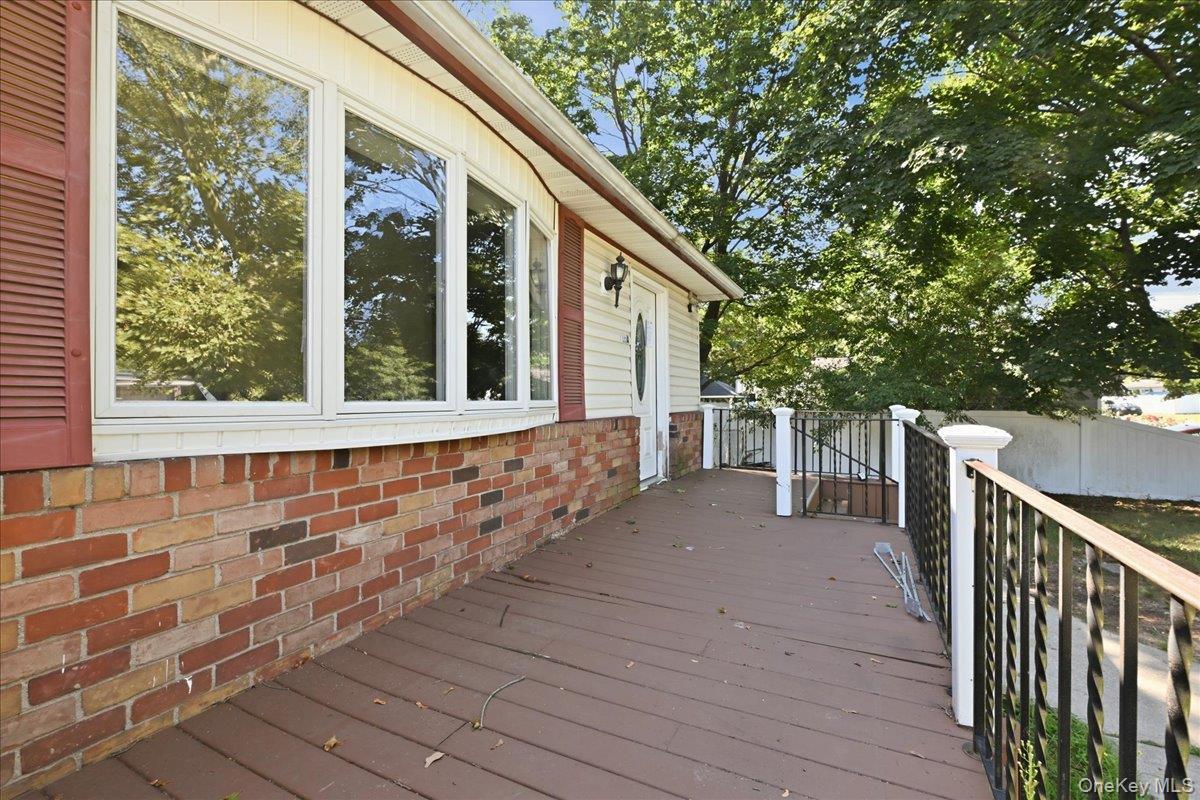 Single Family Bay Shore Avenue  Suffolk County, NY 11706, MLS-1042181-3