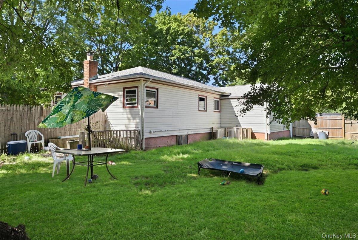 Single Family Bay Shore Avenue  Suffolk County, NY 11706, MLS-1042181-37