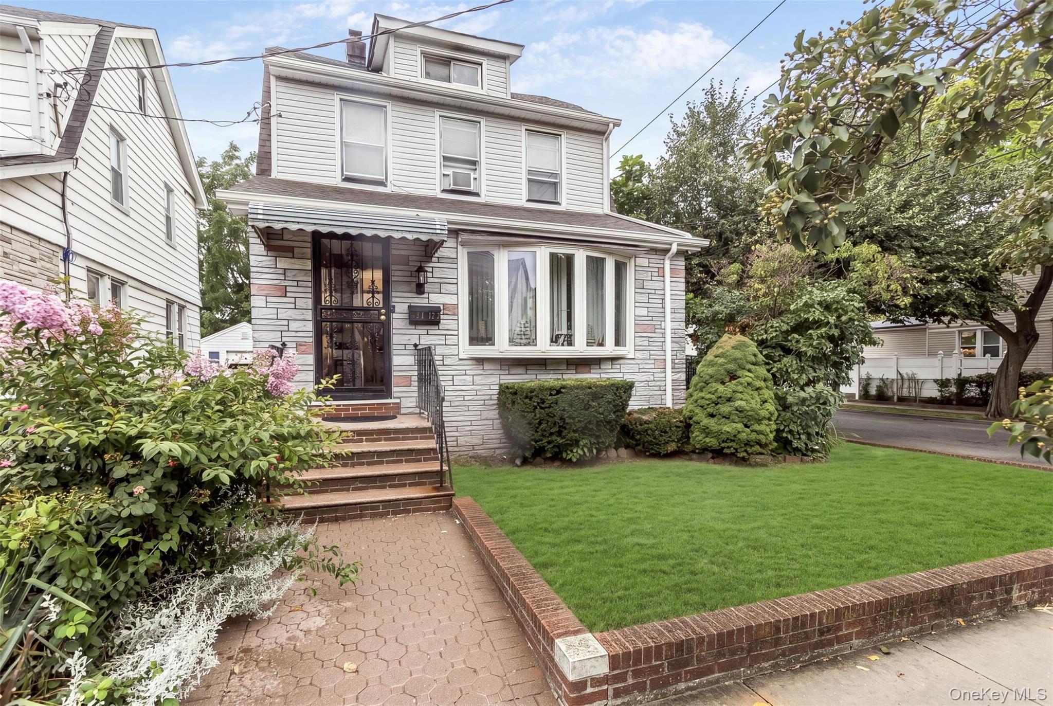 Single Family 142nd Avenue  Queens, NY 11422, MLS-1042186-16