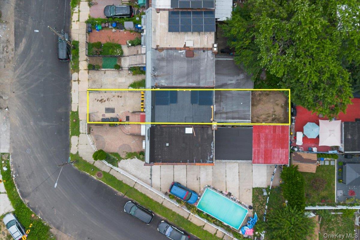 Single Family Eveleth Road  Queens, NY 11434, MLS-1042191-17