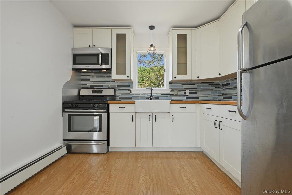 Single Family West Drive Suffolk County, NY 11726, MLS-1042205-8