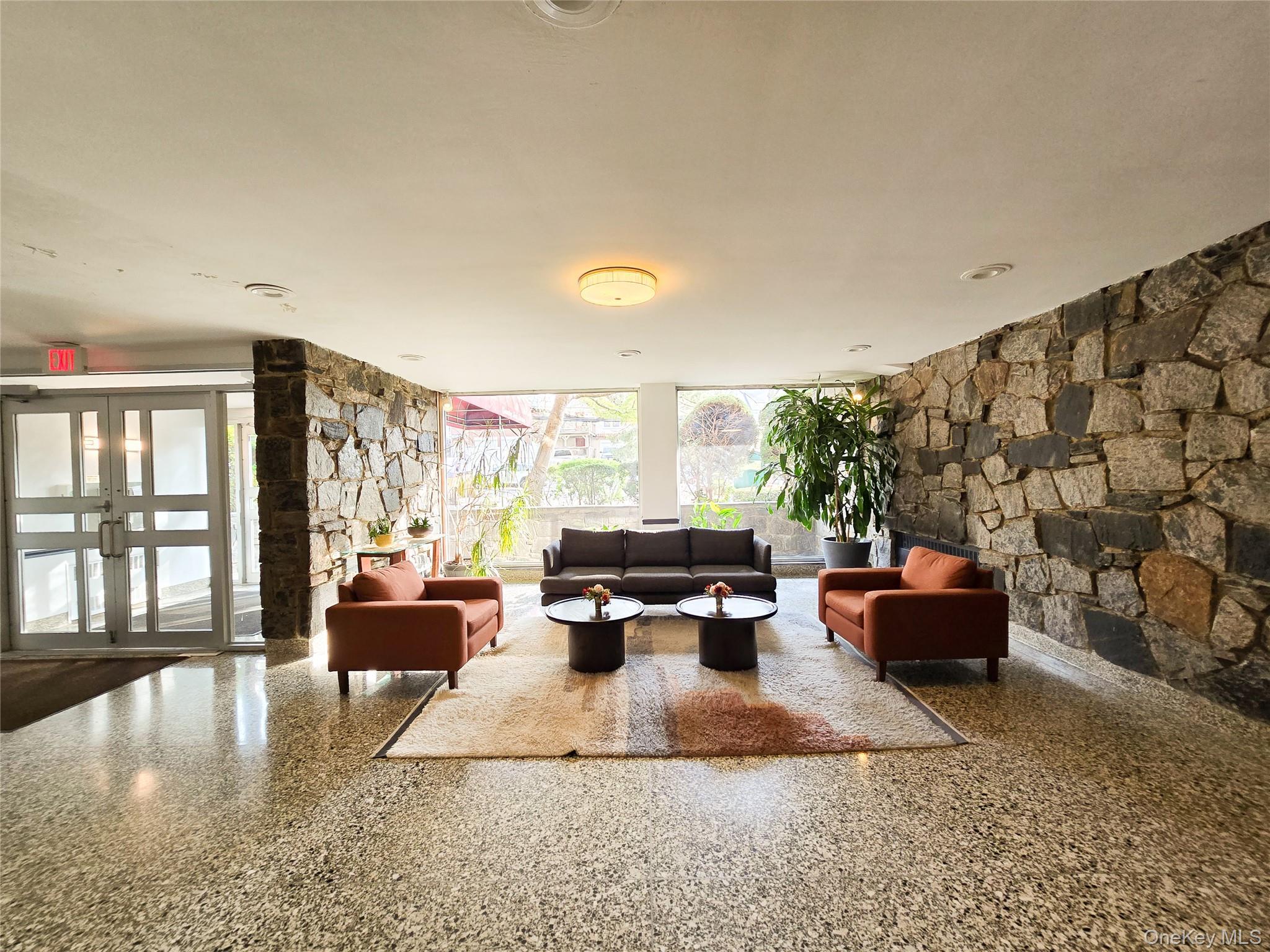 Apartment Little Neck Parkway Queens, NY 11362, MLS-1042225-18
