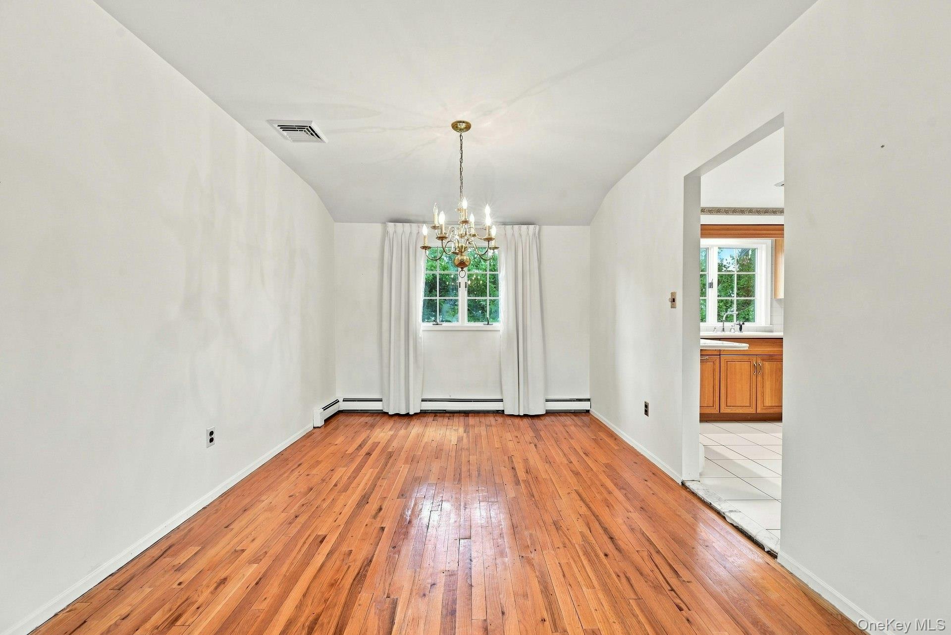 Single Family 39th Street  Suffolk County, NY 11751, MLS-1042235-12