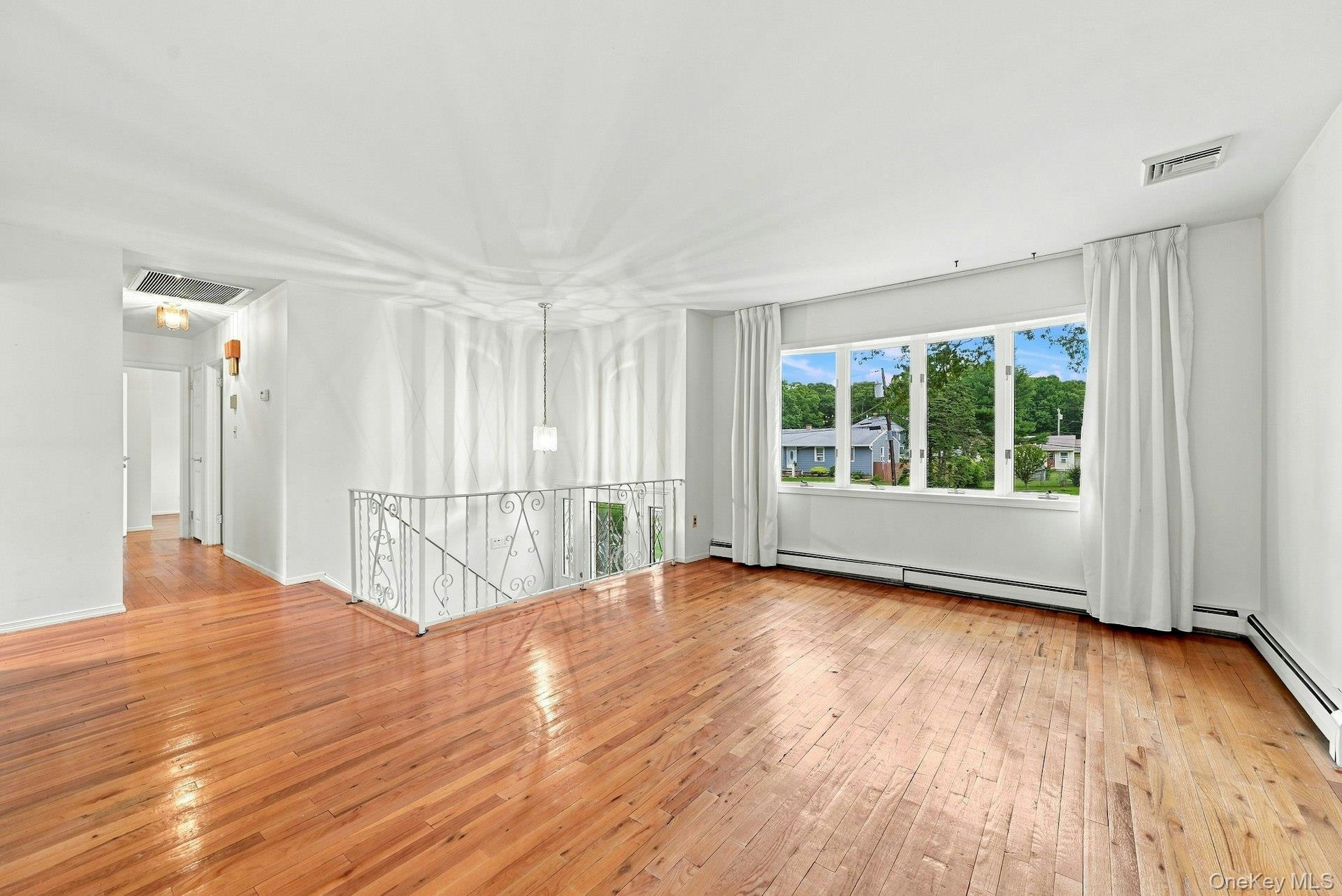 Single Family 39th Street  Suffolk County, NY 11751, MLS-1042235-13