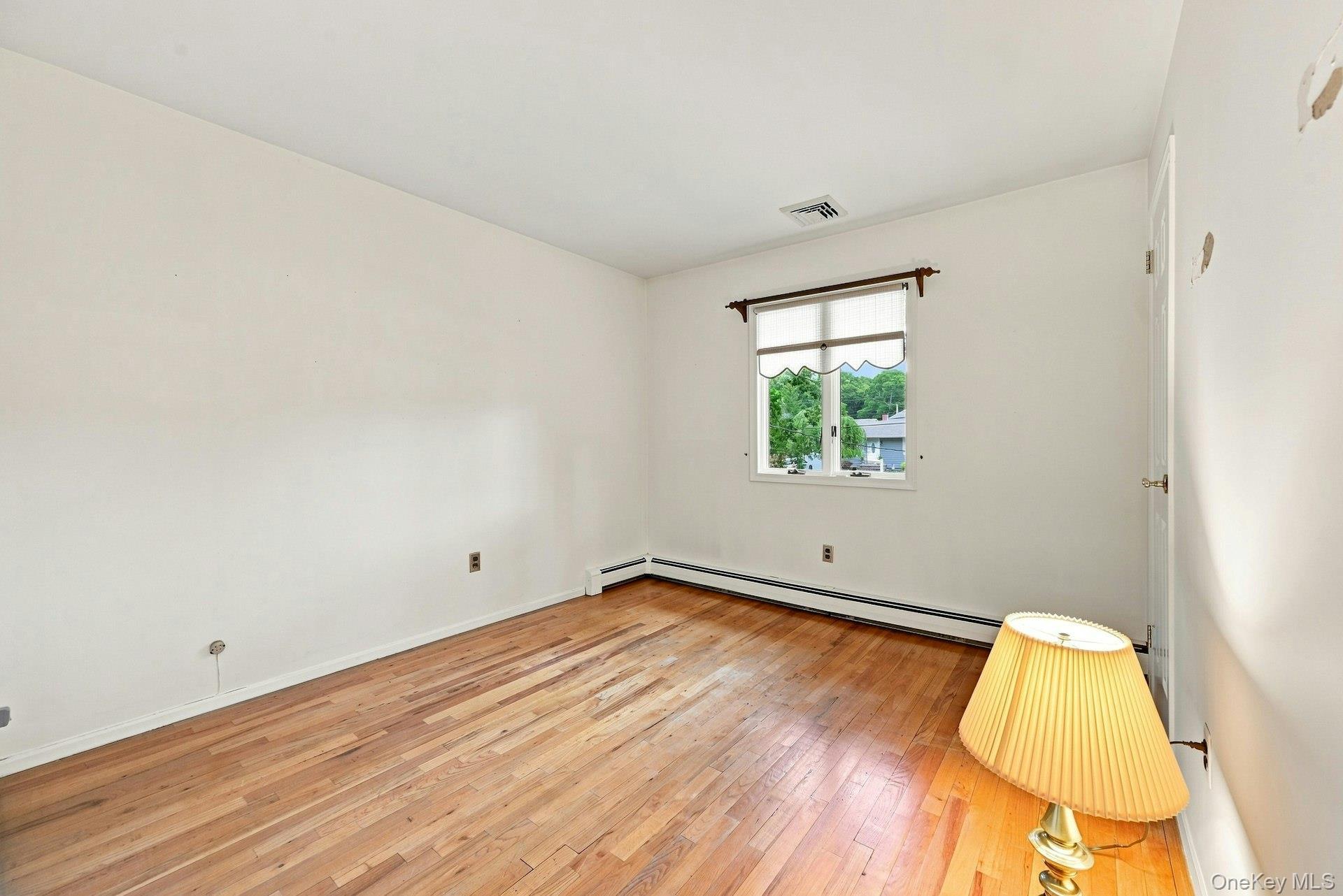 Single Family 39th Street  Suffolk County, NY 11751, MLS-1042235-15