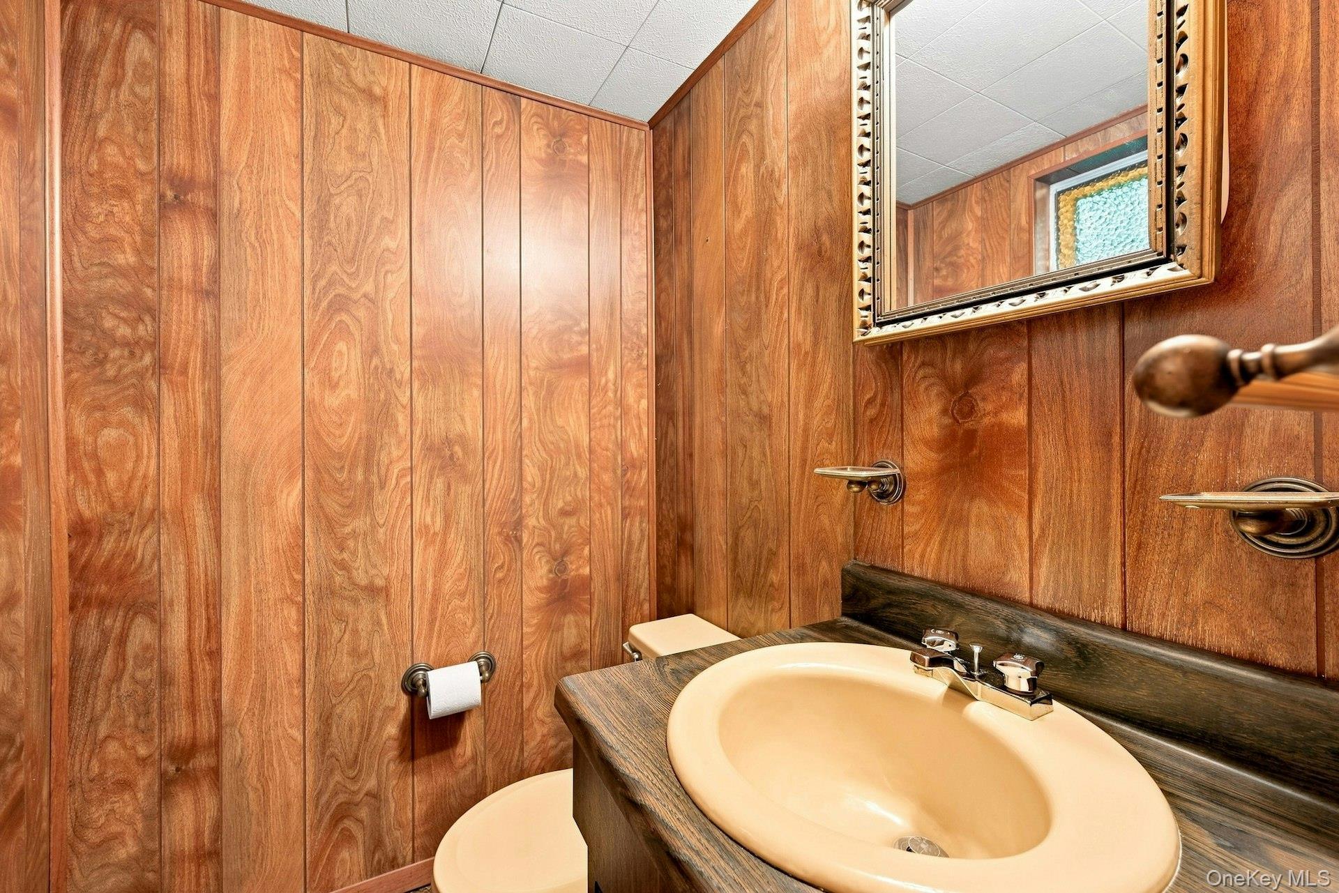 Single Family 39th Street  Suffolk County, NY 11751, MLS-1042235-20
