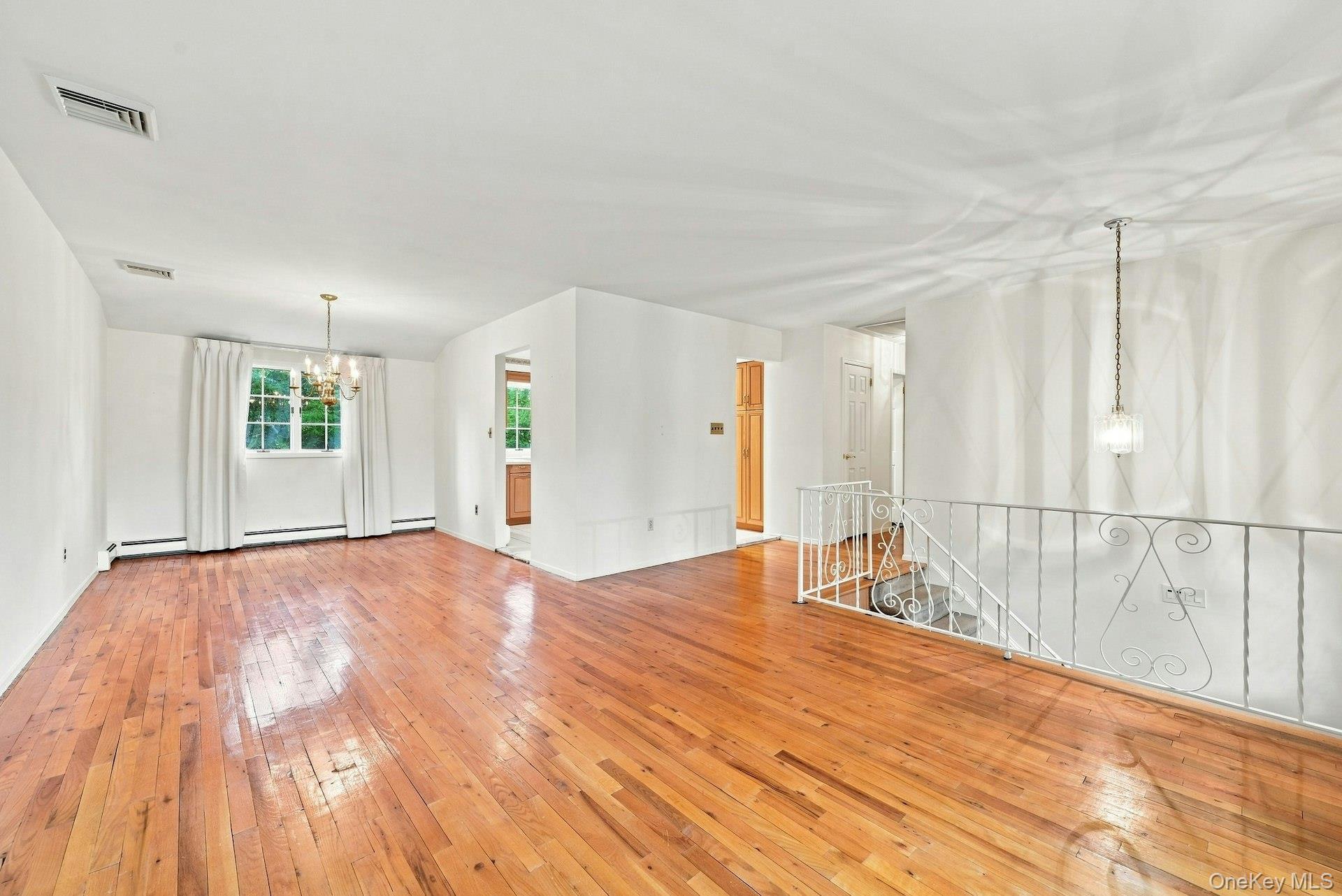 Single Family 39th Street  Suffolk County, NY 11751, MLS-1042235-5