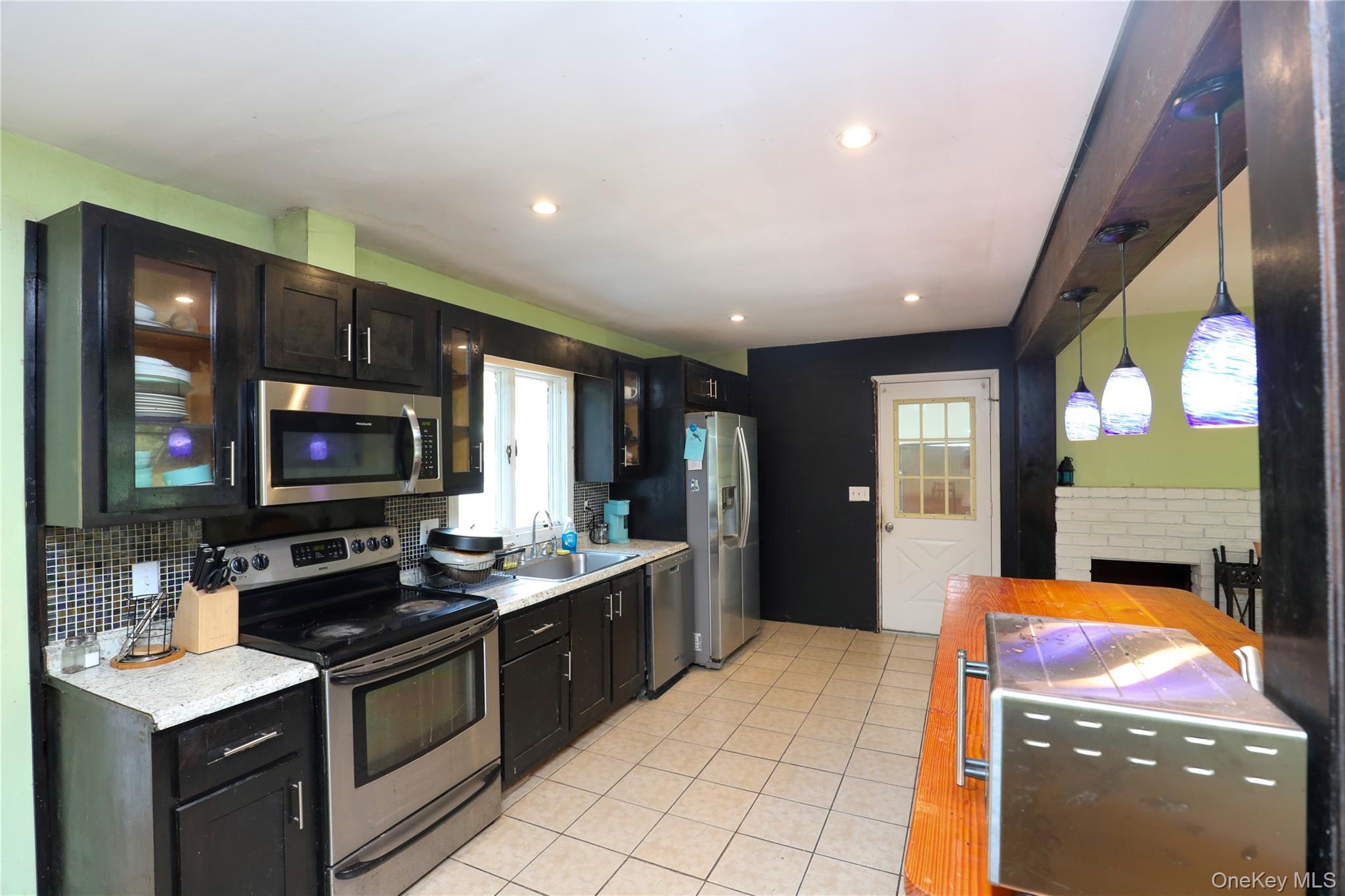 Single Family Maple Lane Ulster County, NY 12443, MLS-1042242-15