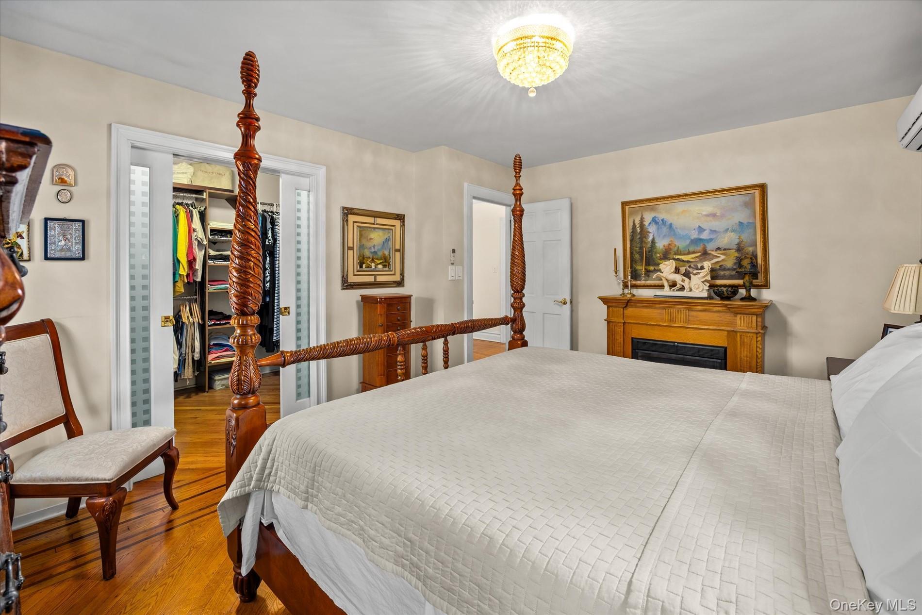 Single Family 78th Street  Queens, NY 11379, MLS-1042245-25