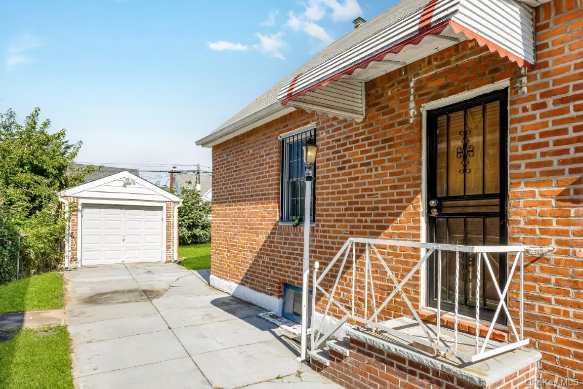 Single Family 234th Street Queens, NY 11411, MLS-1042253-3