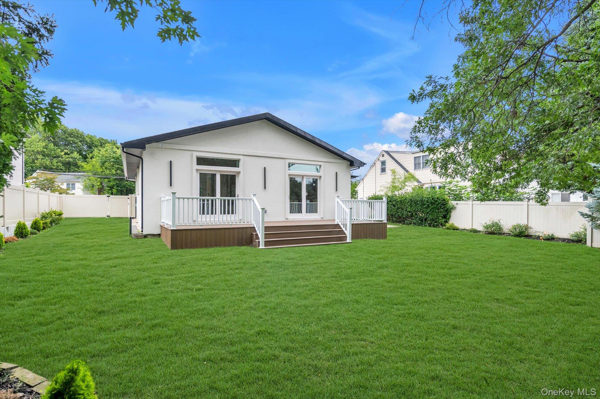 Single Family Nassau Drive  Nassau County, NY 11507, MLS-1042259-24