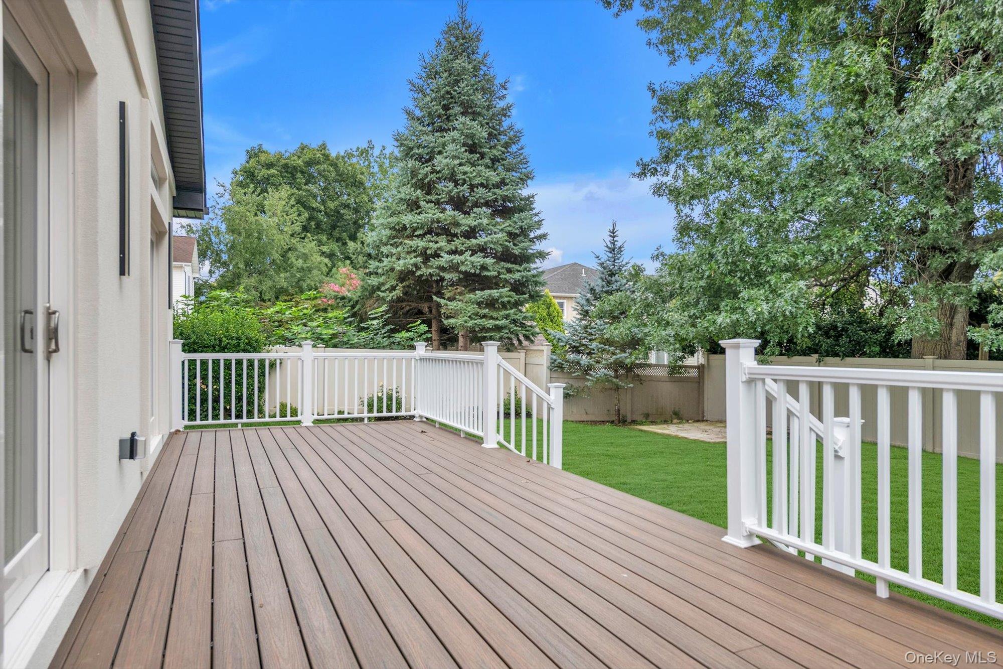 Single Family Nassau Drive  Nassau County, NY 11507, MLS-1042259-25