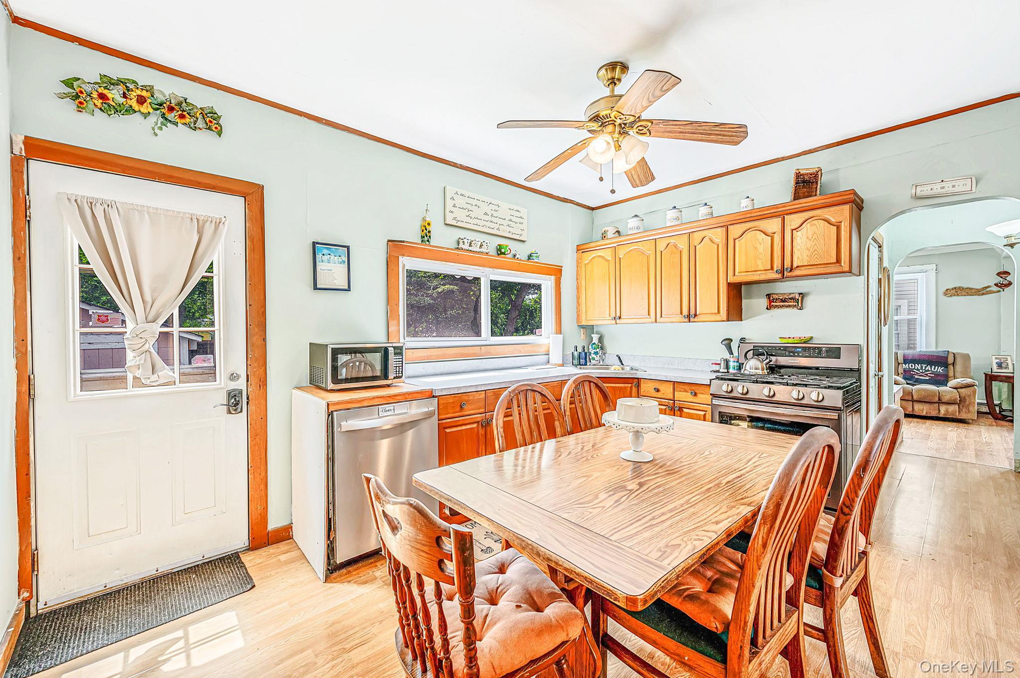 Single Family Richard Avenue Suffolk County, NY 11752, MLS-1042263-15