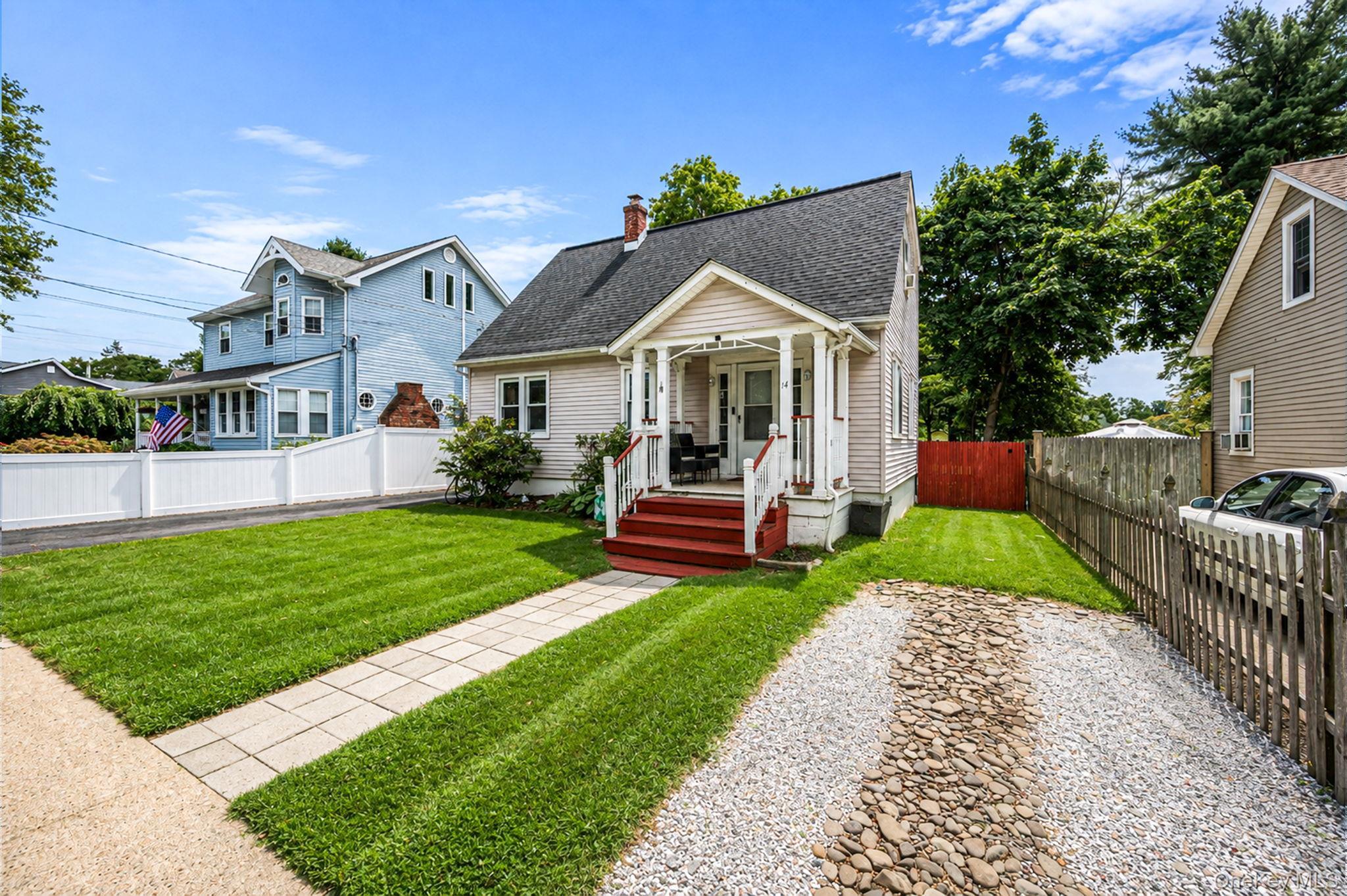 Single Family Richard Avenue Suffolk County, NY 11752, MLS-1042263-2