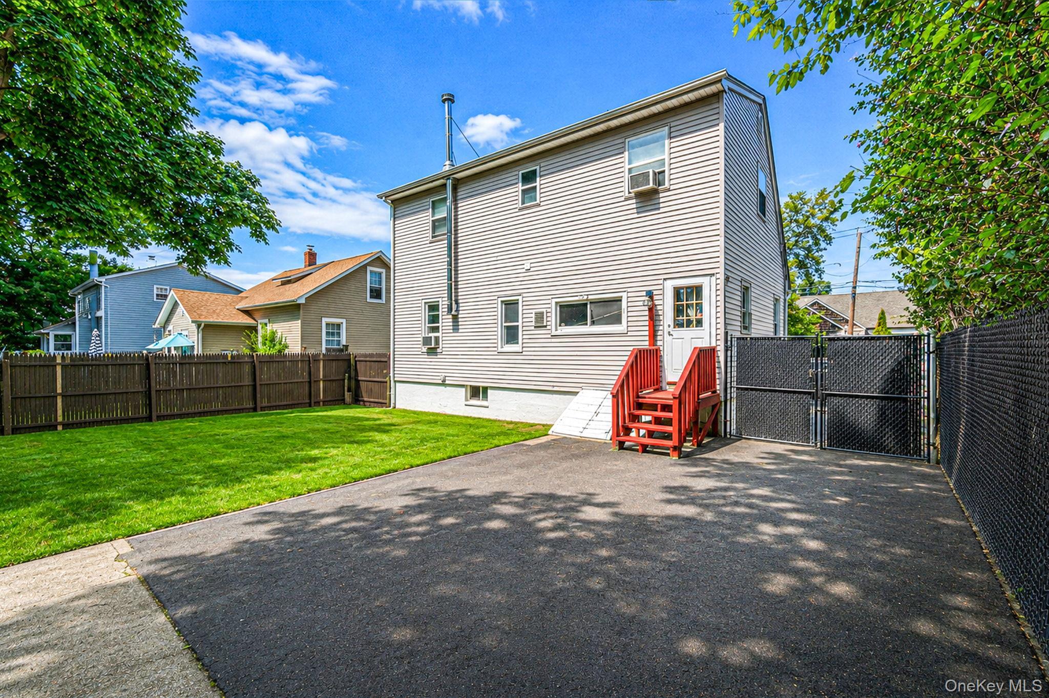 Single Family Richard Avenue Suffolk County, NY 11752, MLS-1042263-6