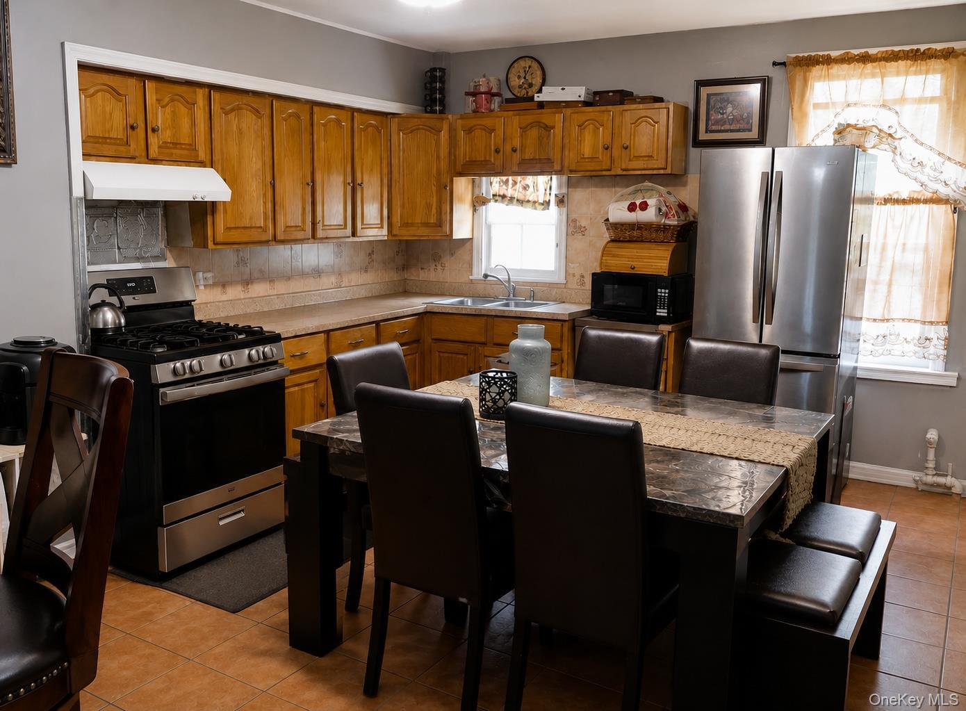 Single Family New Jersey Avenue  Brooklyn, NY 11207, MLS-1042268-12
