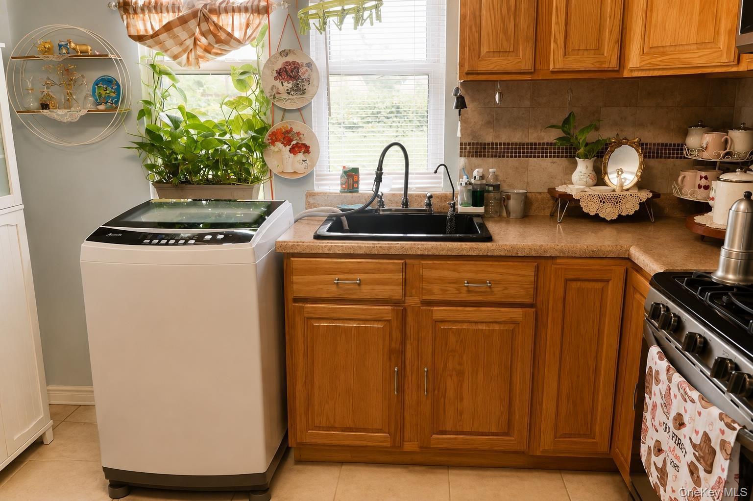 Single Family New Jersey Avenue  Brooklyn, NY 11207, MLS-1042268-5
