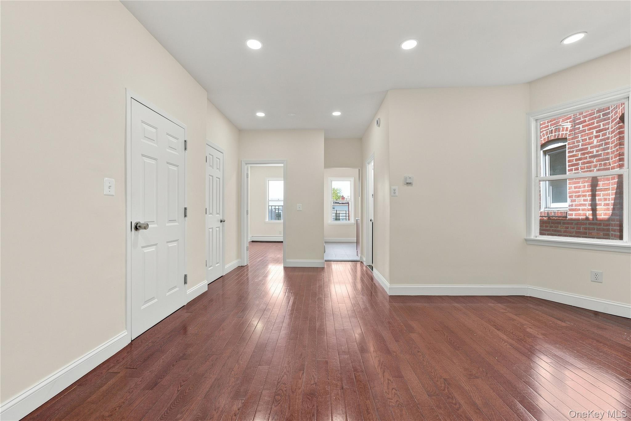 Single Family 48th Street Queens, NY 11377, MLS-1042271-15