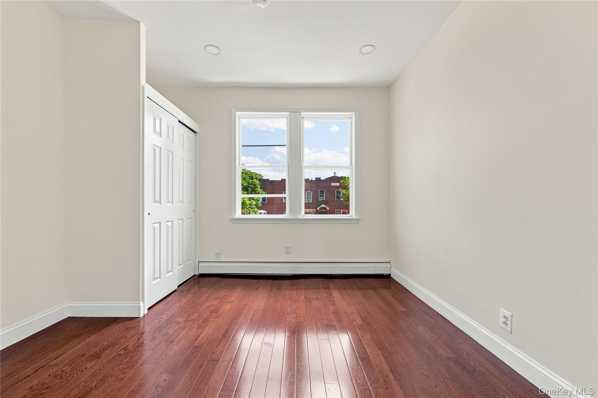 Single Family 48th Street Queens, NY 11377, MLS-1042271-16