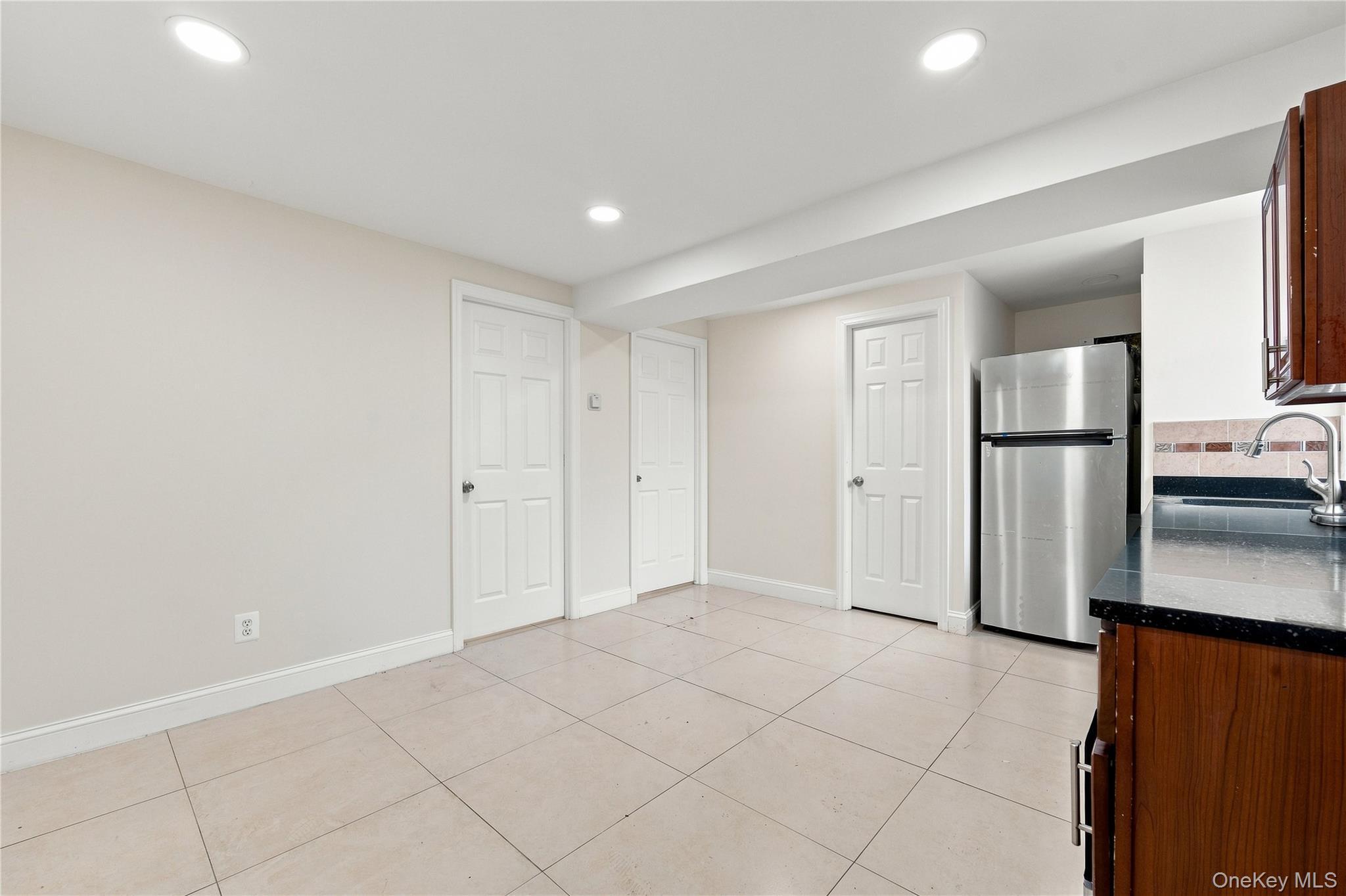 Single Family 48th Street Queens, NY 11377, MLS-1042271-22
