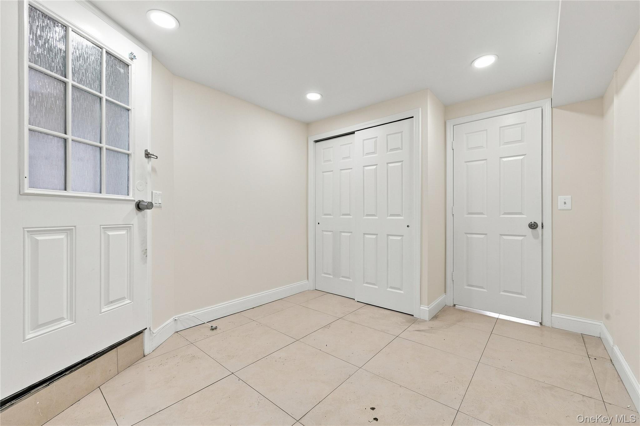 Single Family 48th Street Queens, NY 11377, MLS-1042271-25