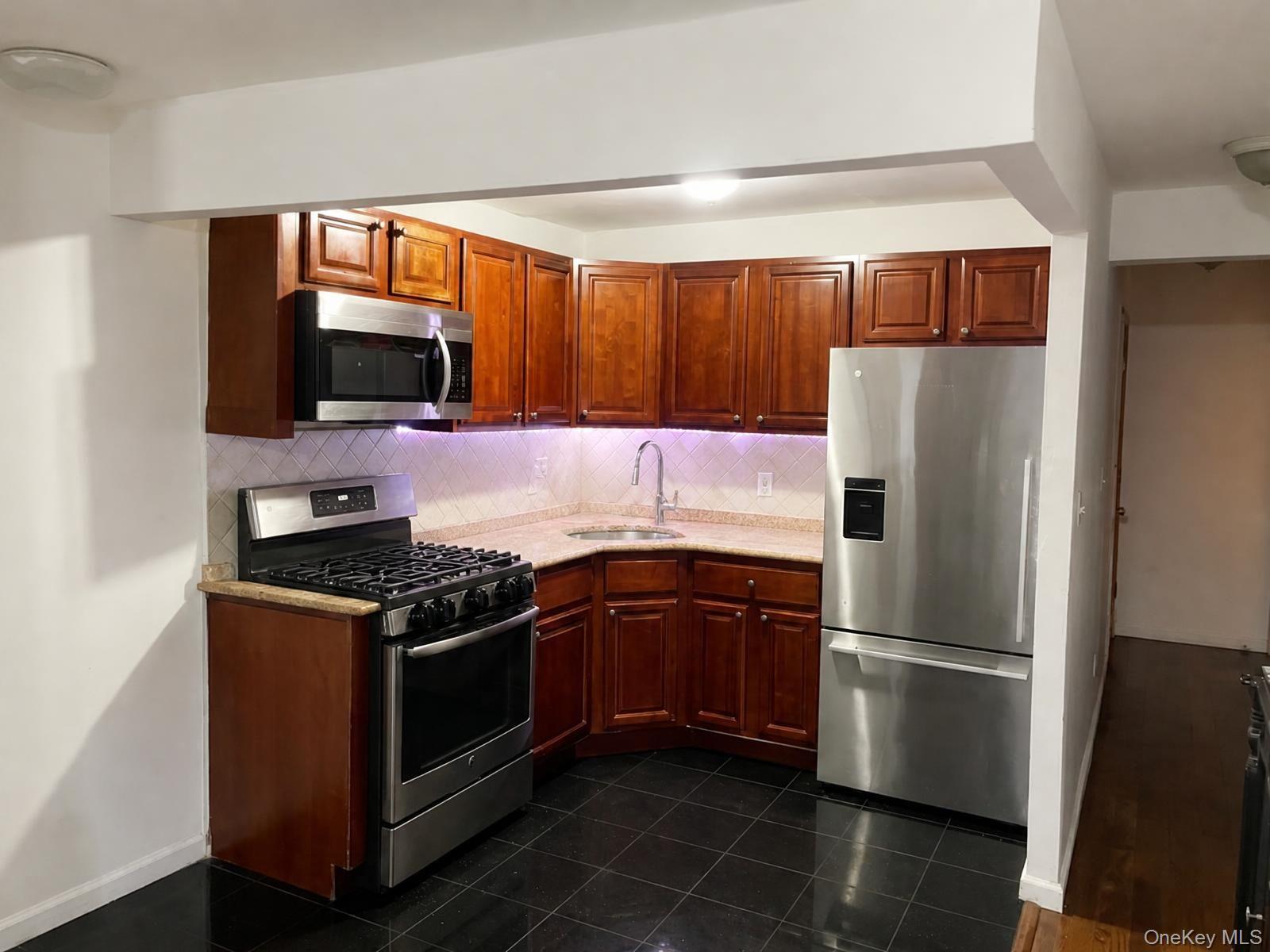 Single Family 213th Street Queens, NY 11429, MLS-1042274-2
