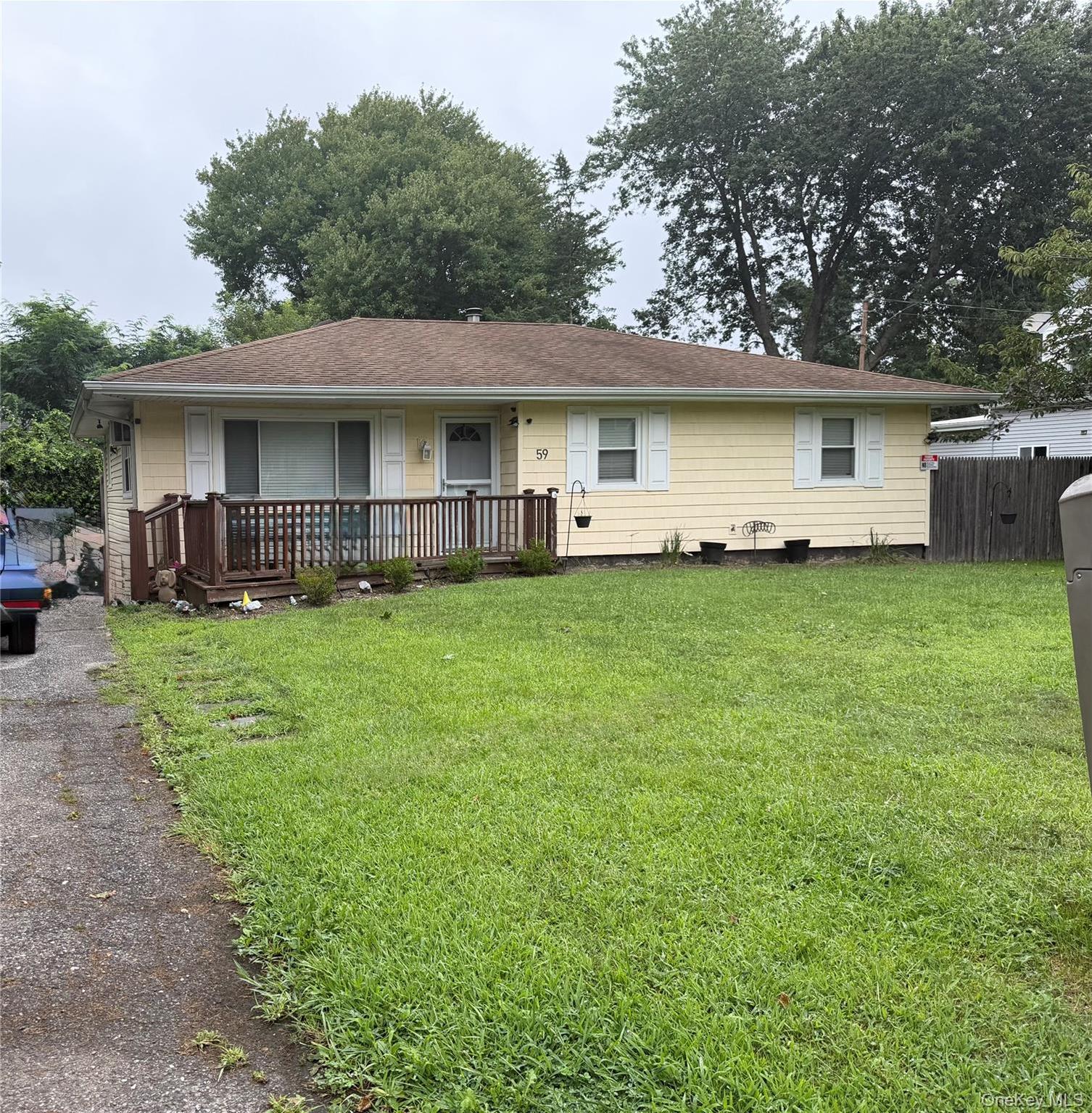 Single Family Pennant Drive Suffolk County, NY 11951, MLS-1042281-2