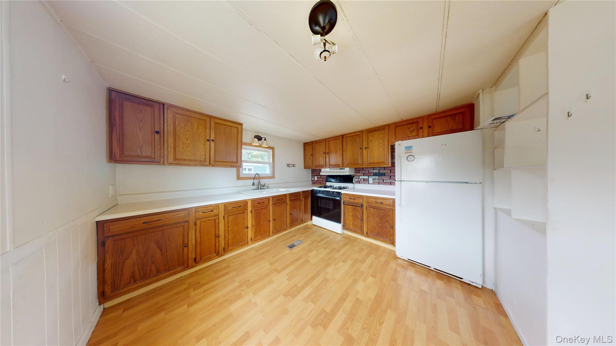 Single Family Valley Forge Drive Suffolk County, NY 11716, MLS-1042289-7