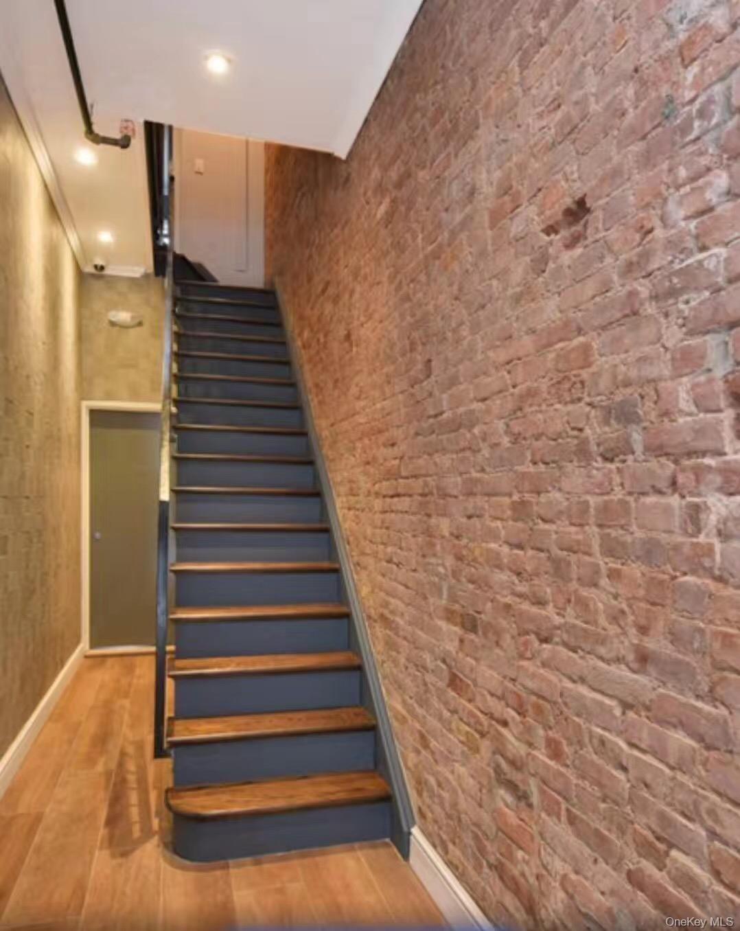 Apartment Lexington Avenue Manhattan, NY 10029, MLS-1042290-2