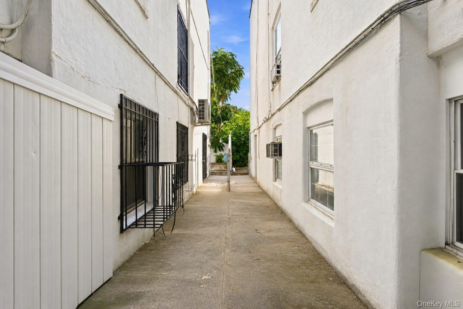 Single Family W 3rd Street Brooklyn, NY 11223, MLS-1042312-28