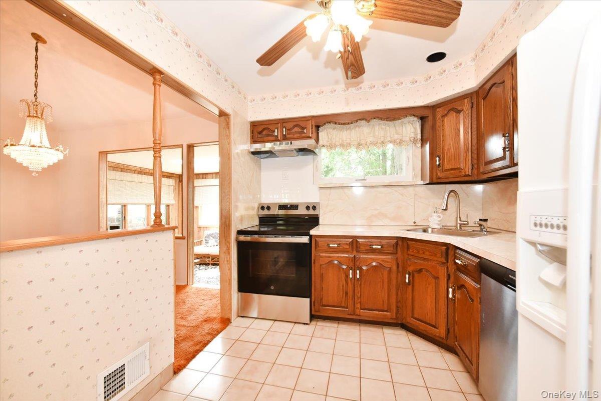 Single Family Franklin Street Nassau County, NY 11762, MLS-1042332-19