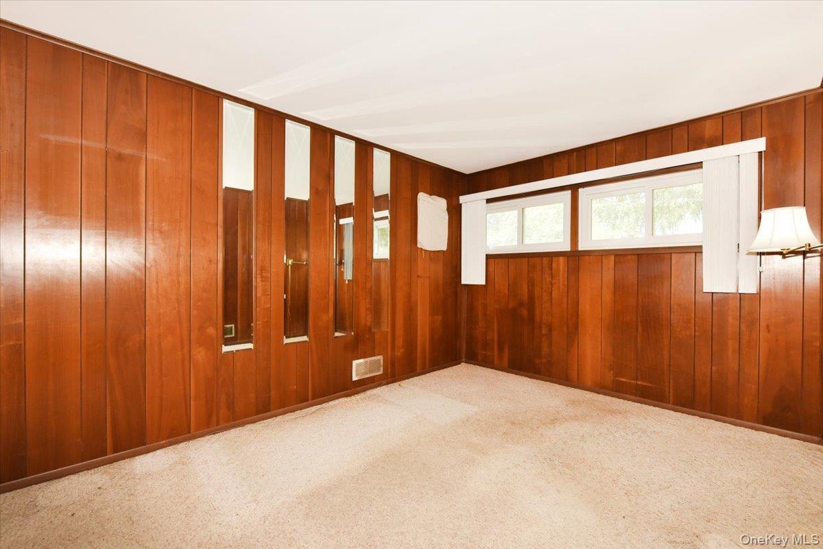 Single Family Franklin Street Nassau County, NY 11762, MLS-1042332-25