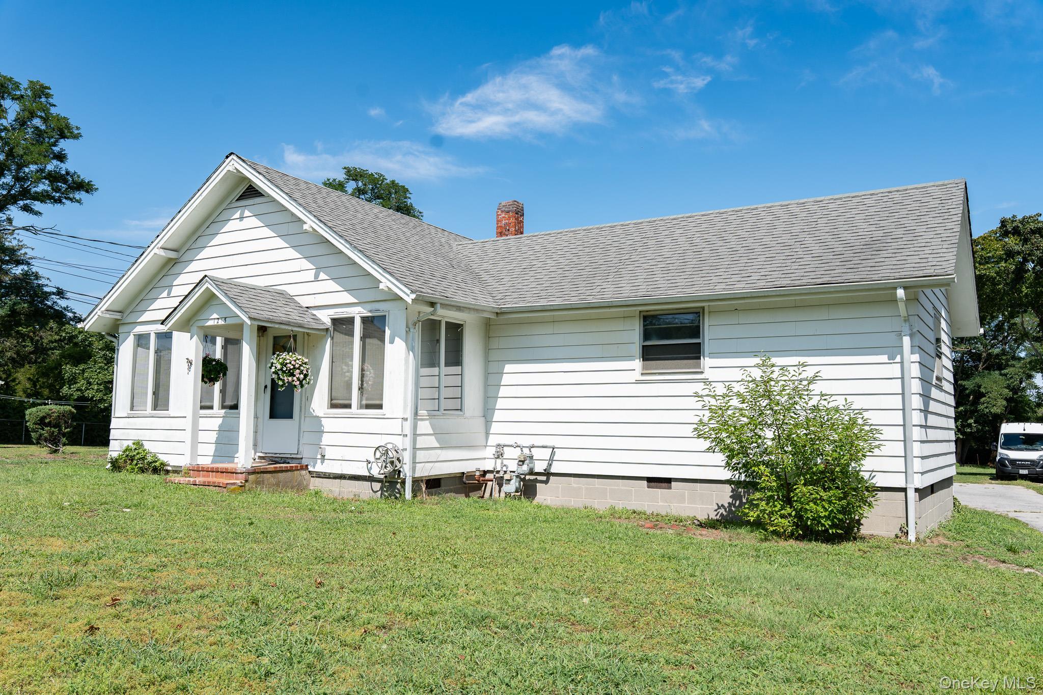 Single Family Bay Avenue Suffolk County, NY 11952, MLS-1042346-2
