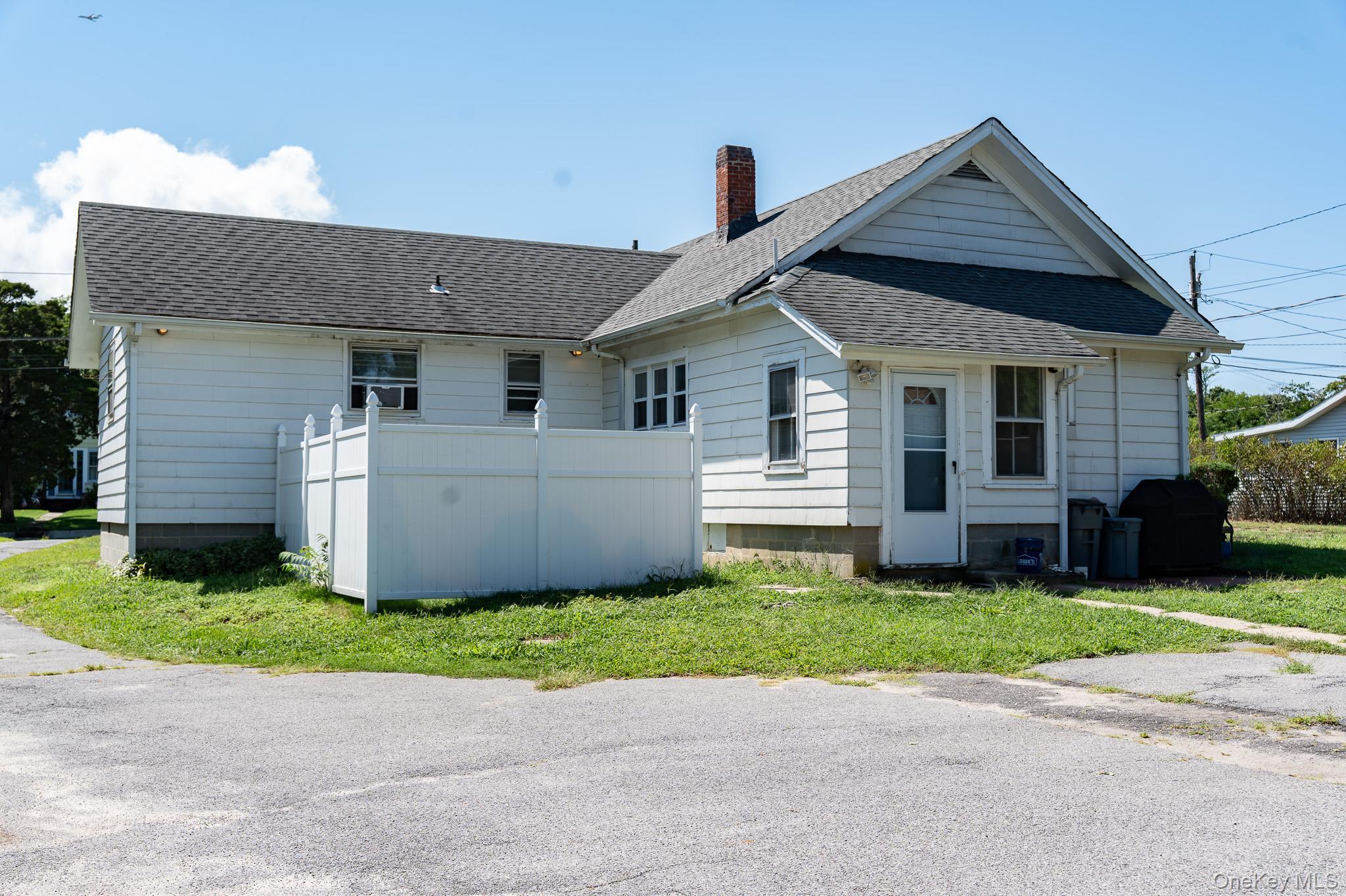 Single Family Bay Avenue Suffolk County, NY 11952, MLS-1042346-3