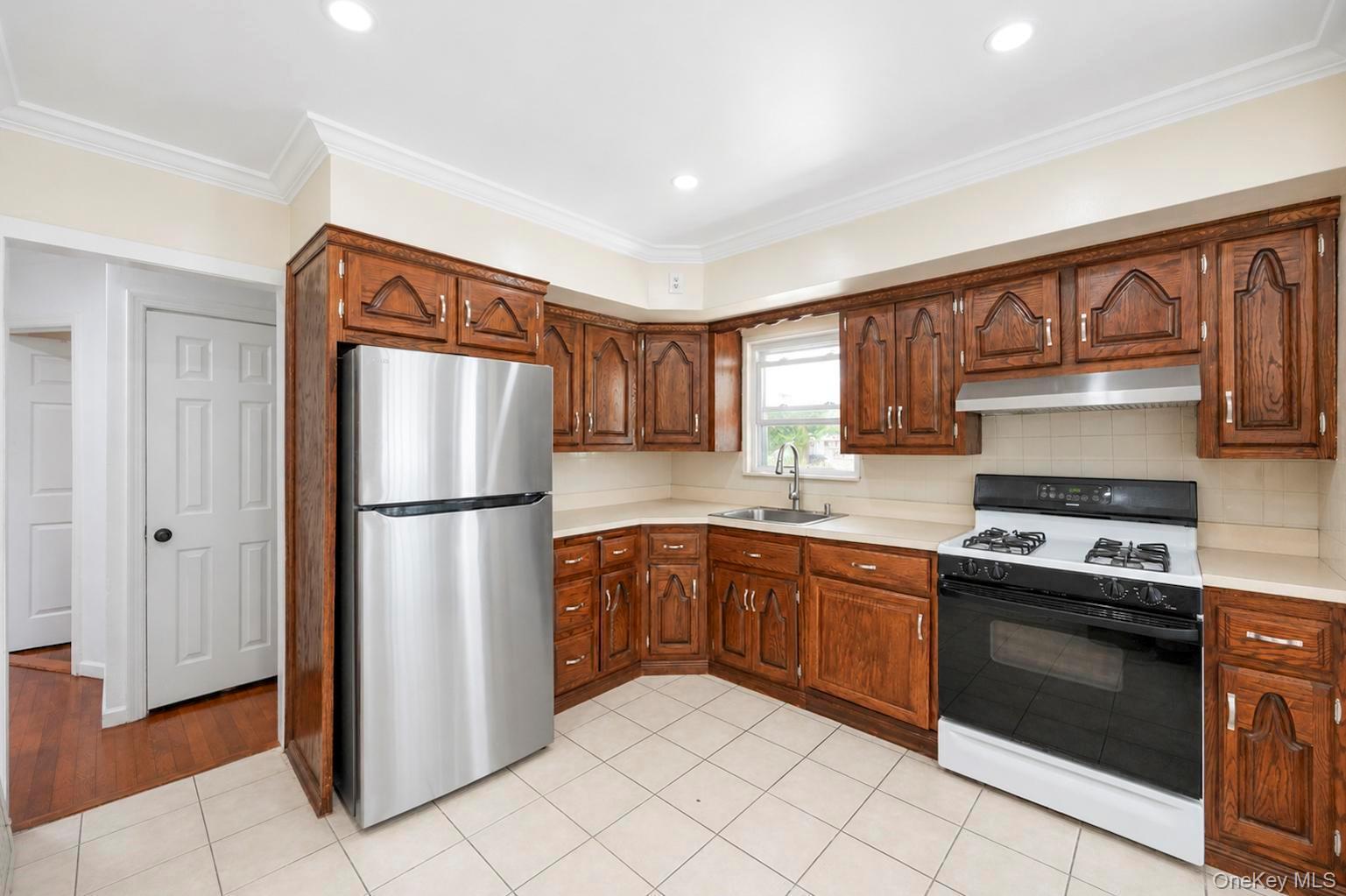 Single Family Goodrich Street Nassau County, NY 11553, MLS-1042356-10