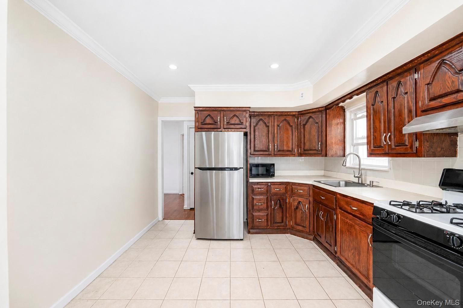 Single Family Goodrich Street Nassau County, NY 11553, MLS-1042356-11