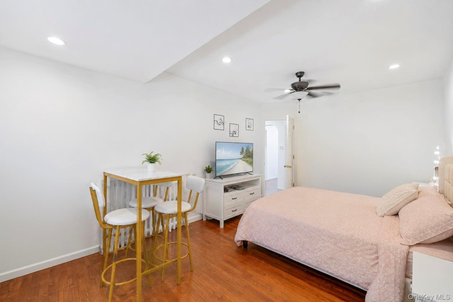 Single Family Goodrich Street Nassau County, NY 11553, MLS-1042356-18