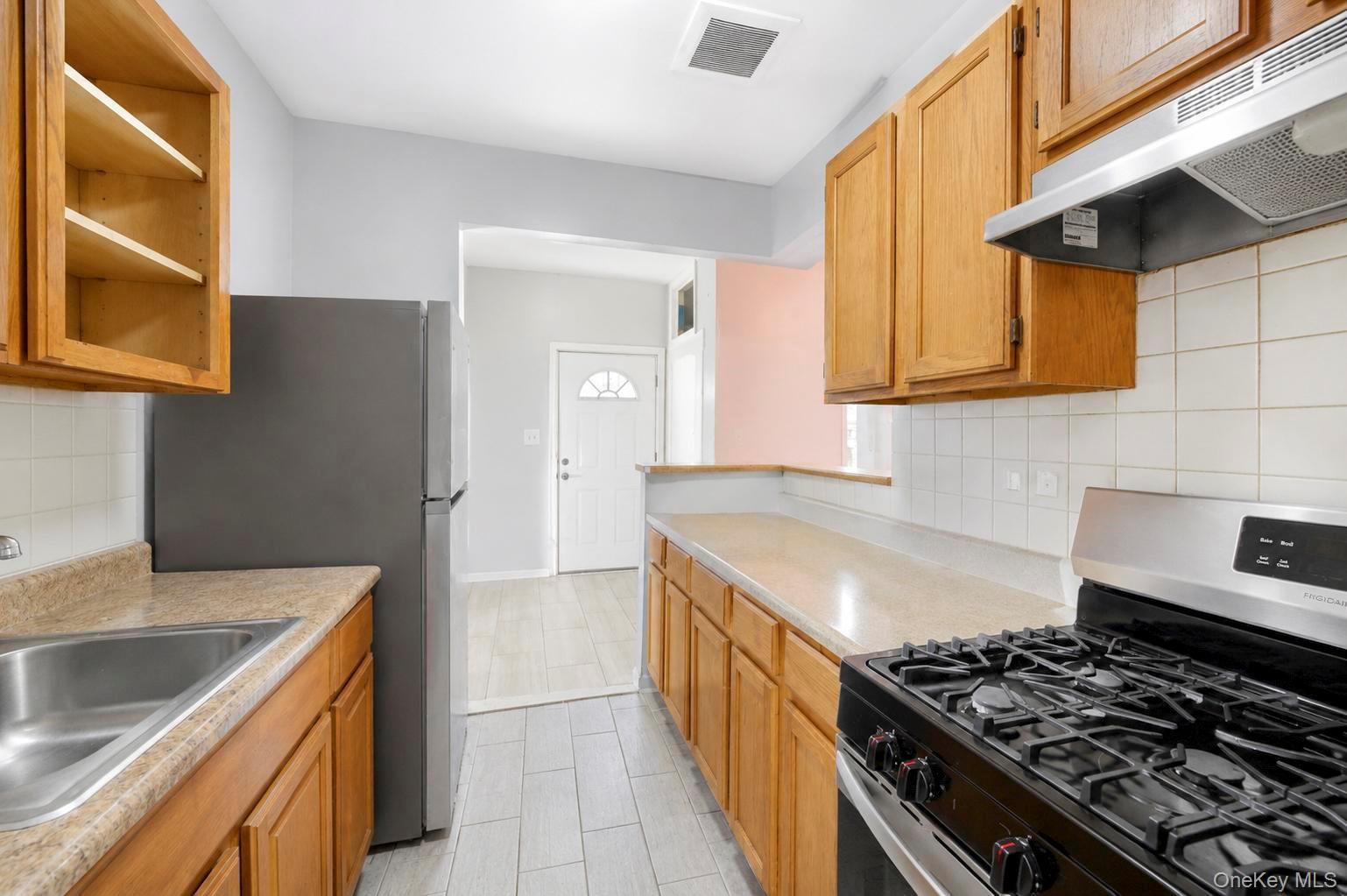 Single Family Barbey Street Brooklyn, NY 11207, MLS-1042375-3