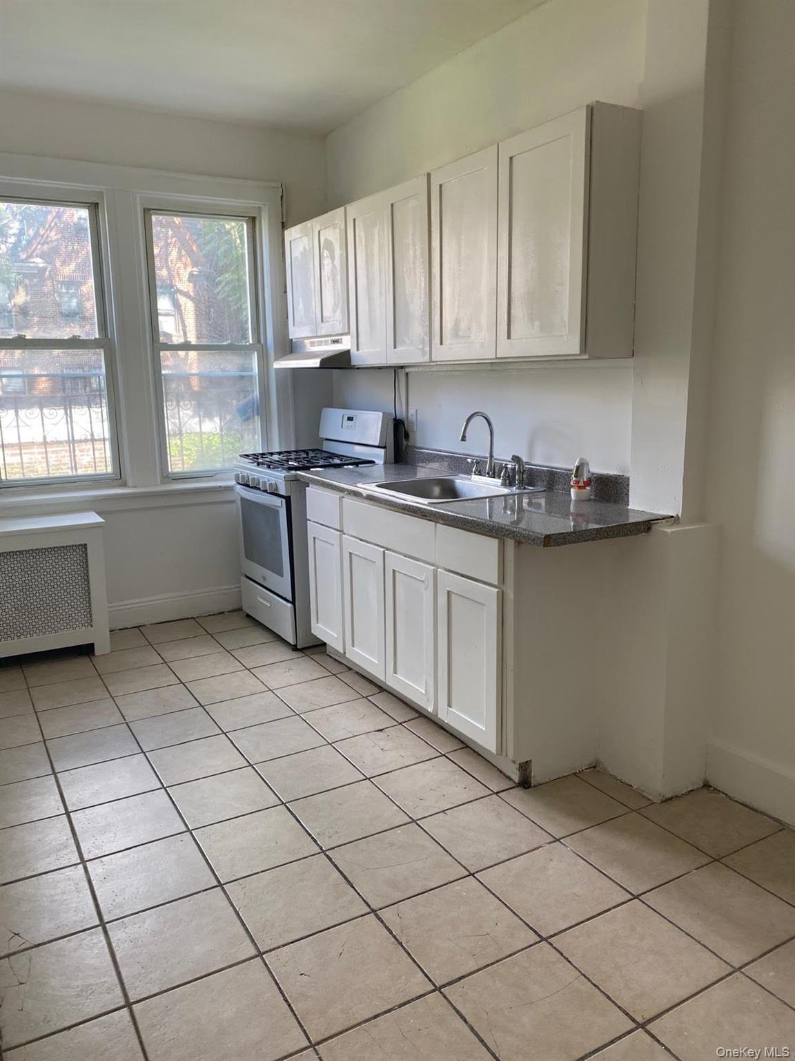 Single Family 73rd Street Queens, NY 11372, MLS-1042381-12