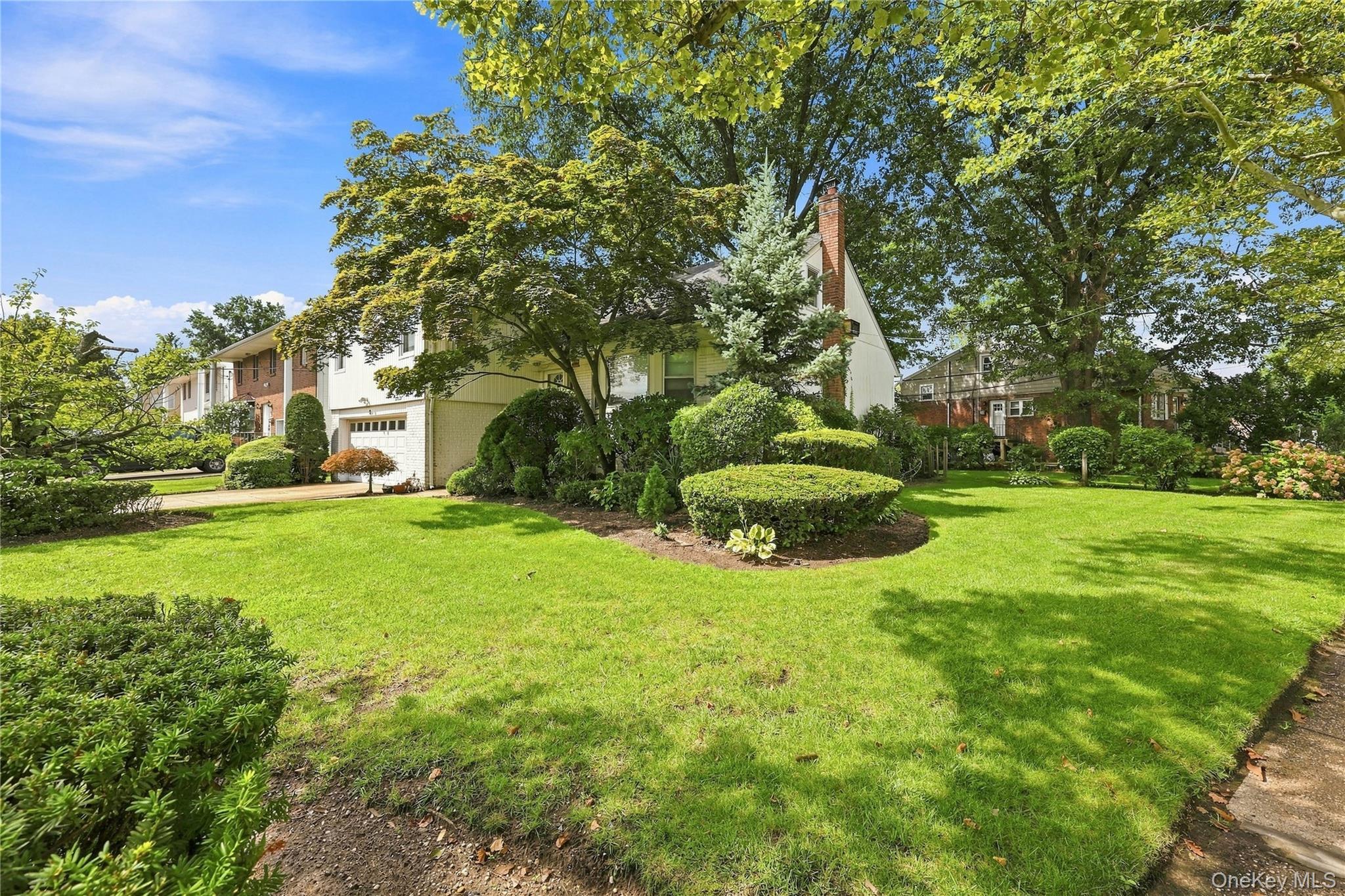 Single Family Longview Avenue  Nassau County, NY 11581, MLS-1042390-3